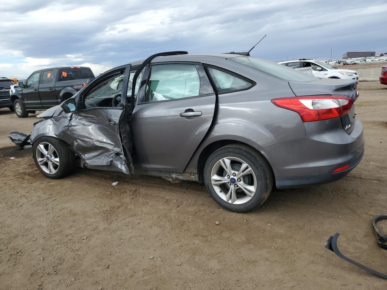2013 Ford Focus Gray vin: 1FADP3F22DL242676