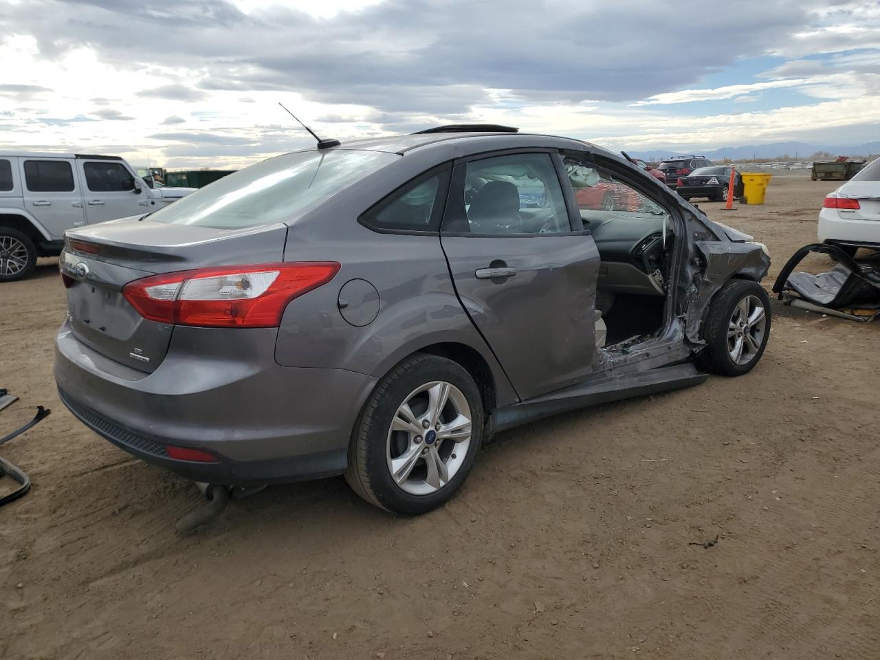 2013 Ford Focus Gray vin: 1FADP3F22DL242676