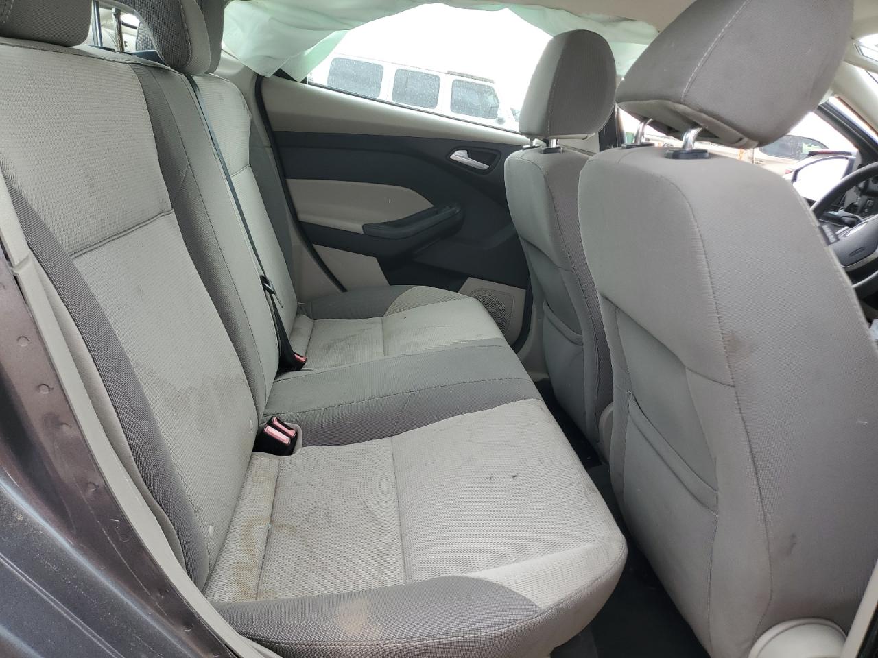 2013 Ford Focus Gray vin: 1FADP3F22DL242676