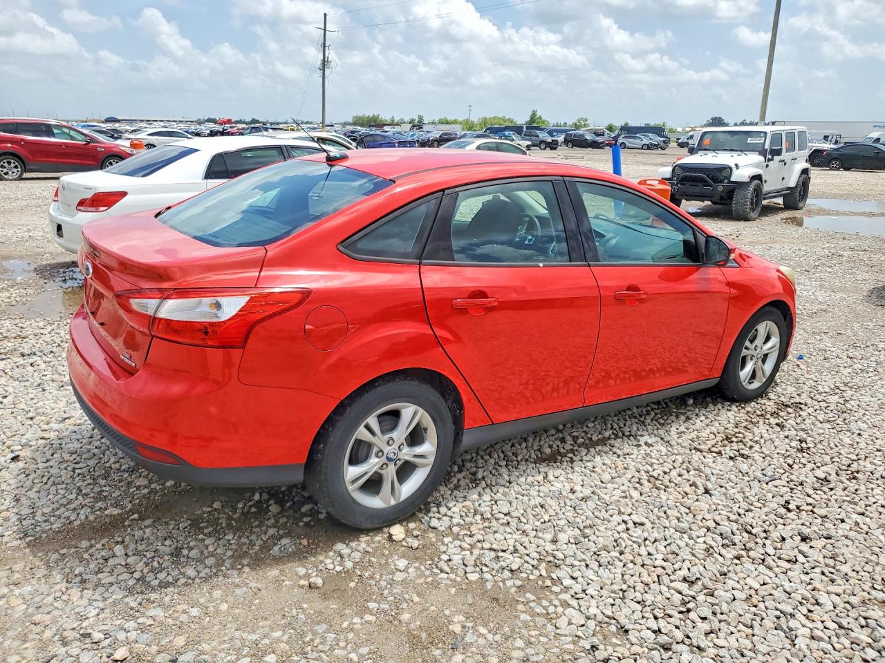 2013 Ford Focus Se Red vin: 1FADP3F22DL243617