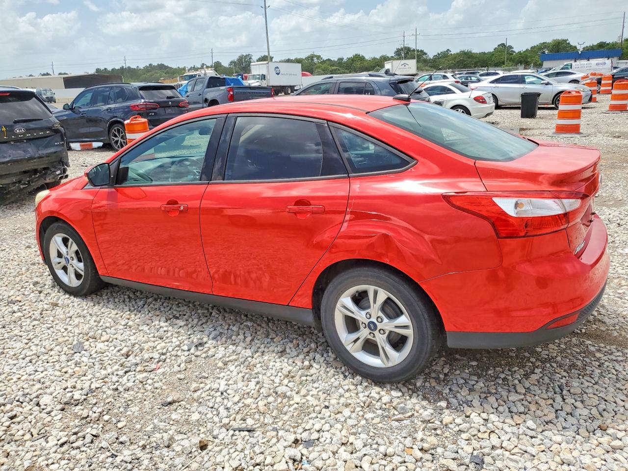 2013 Ford Focus Se Red vin: 1FADP3F22DL243617