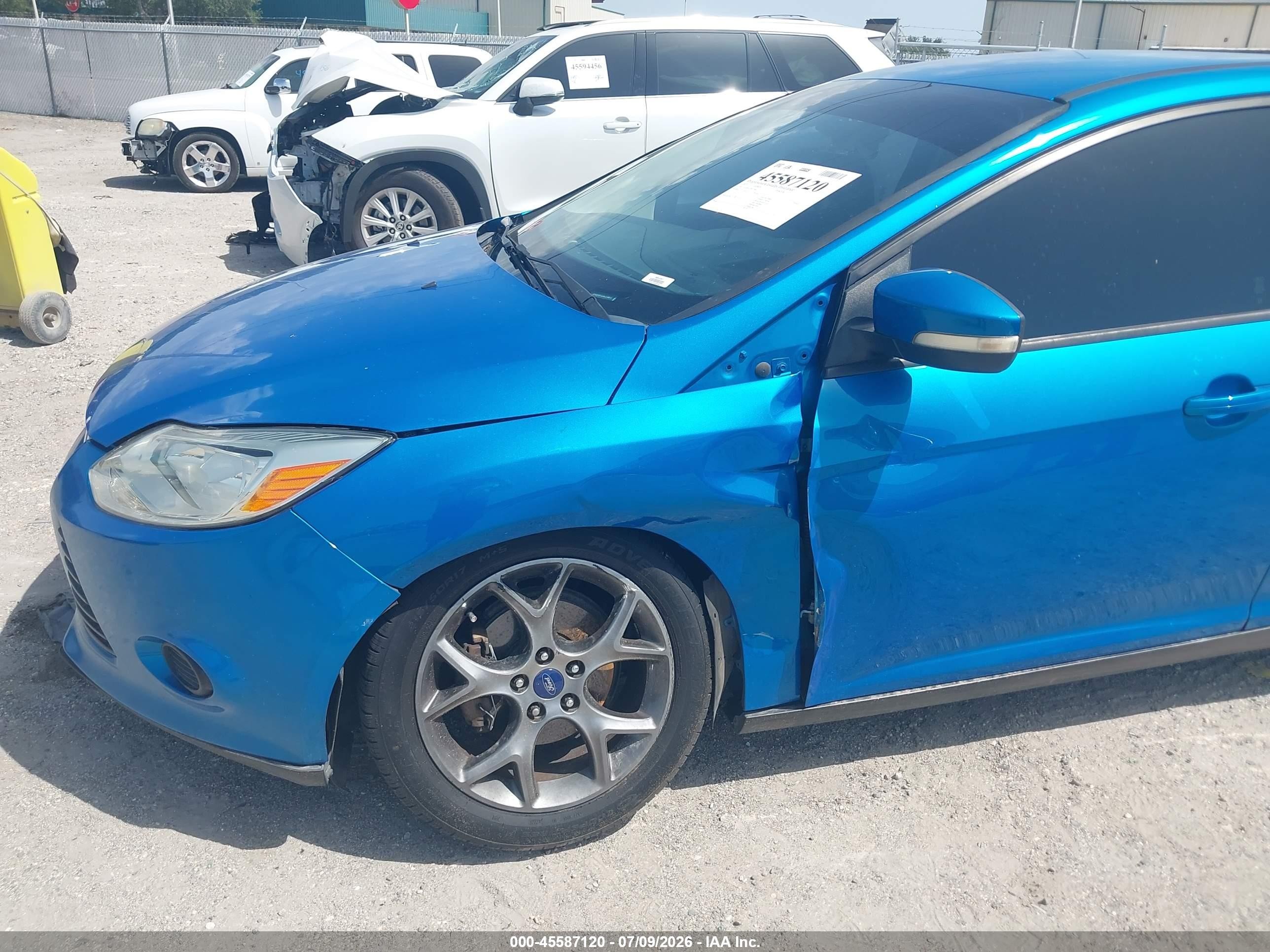 2013 Ford Focus Se Blue vin: 1FADP3F22DL270817