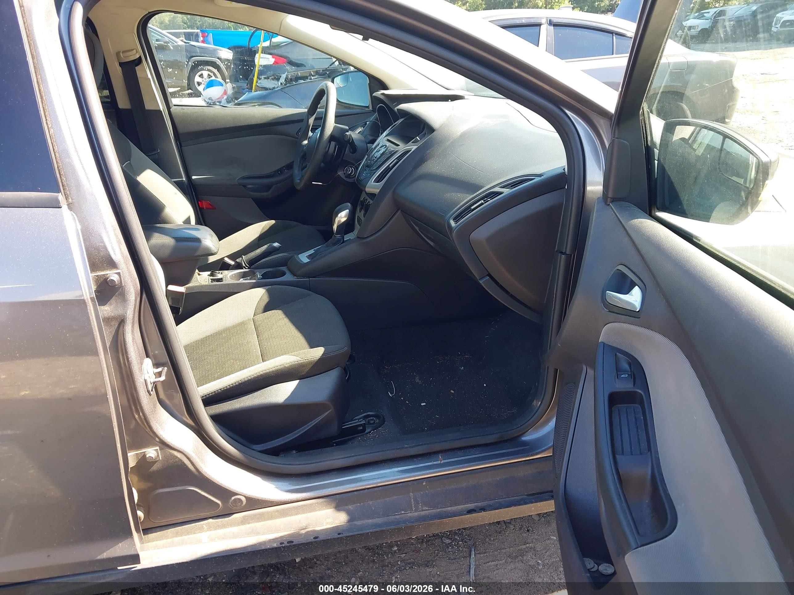 2013 Ford Focus Se Gray vin: 1FADP3F22DL272373