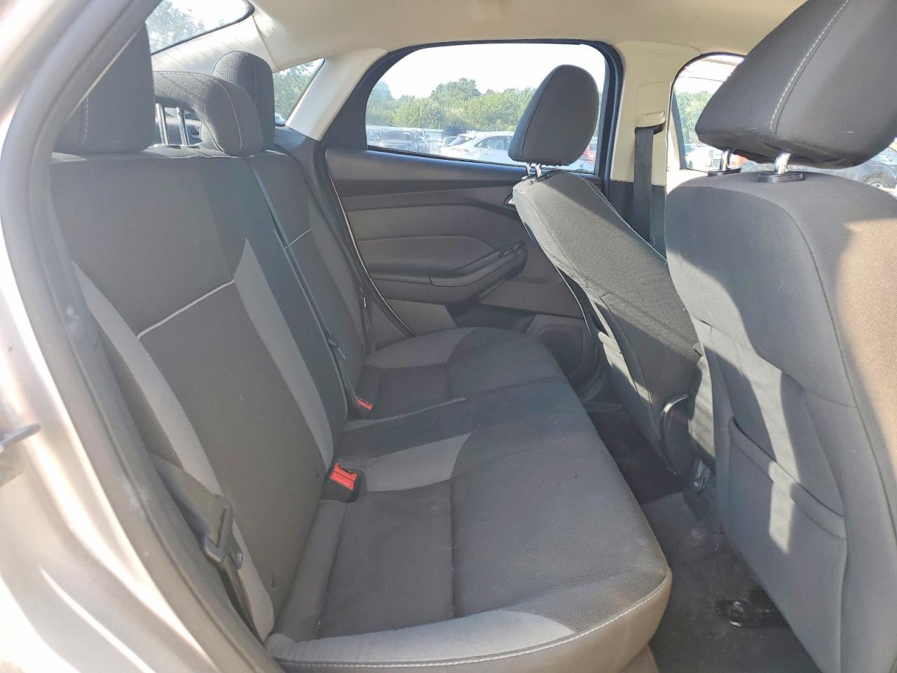 2013 Ford Focus Se Silver vin: 1FADP3F22DL294938
