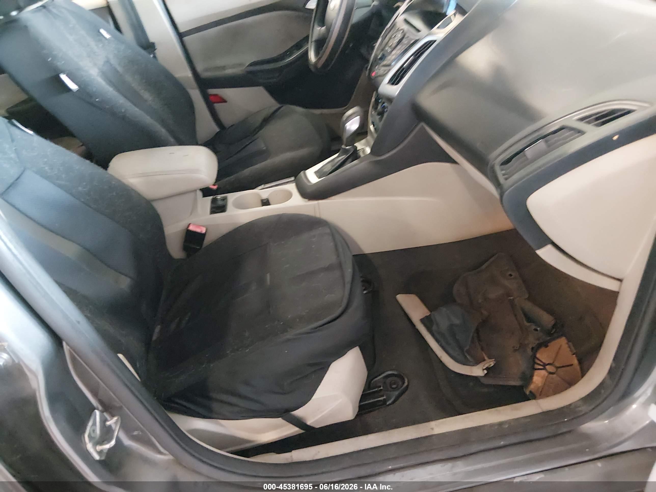 2013 Ford Focus Se Gray vin: 1FADP3F22DL339893