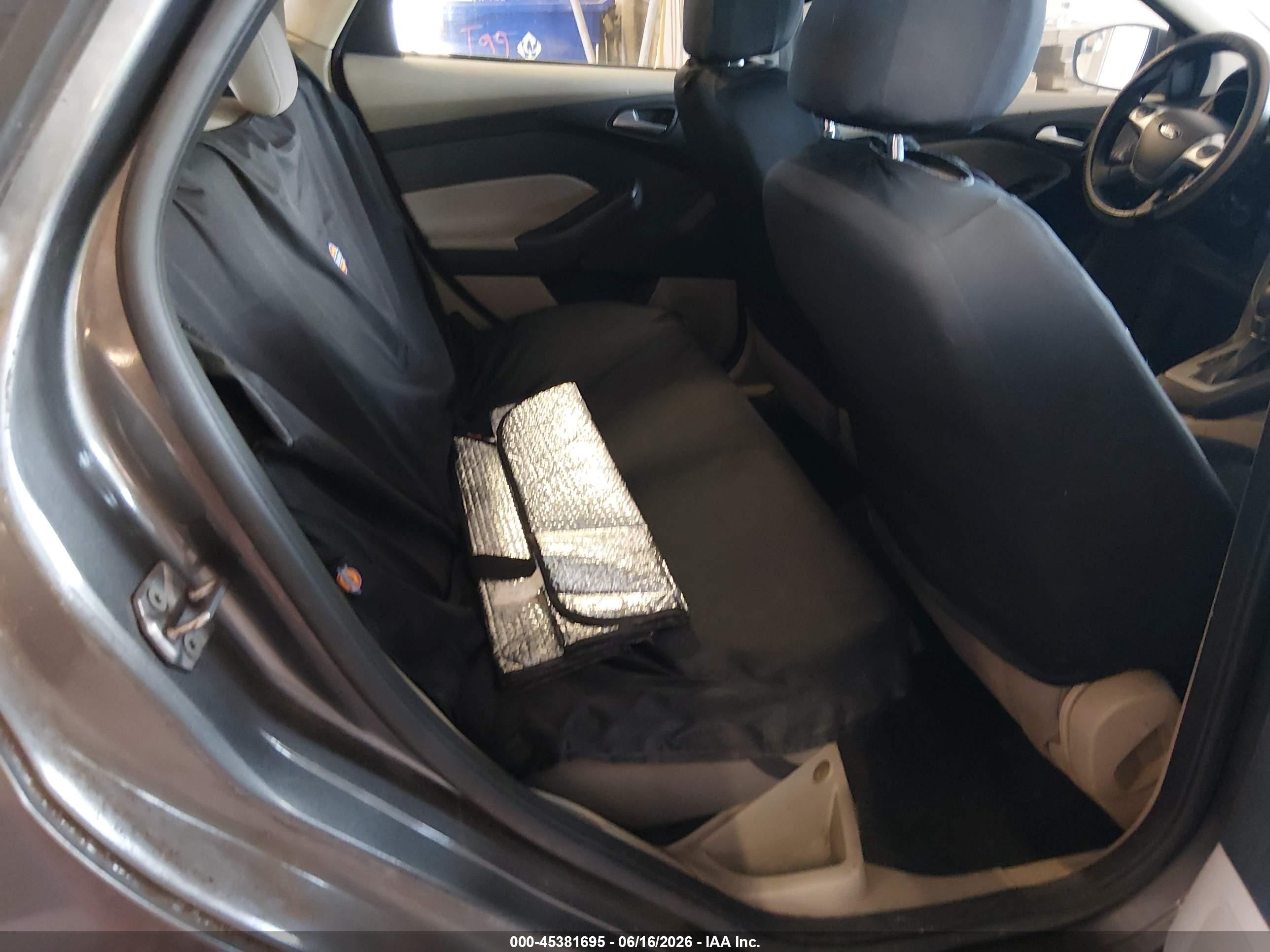 2013 Ford Focus Se Gray vin: 1FADP3F22DL339893