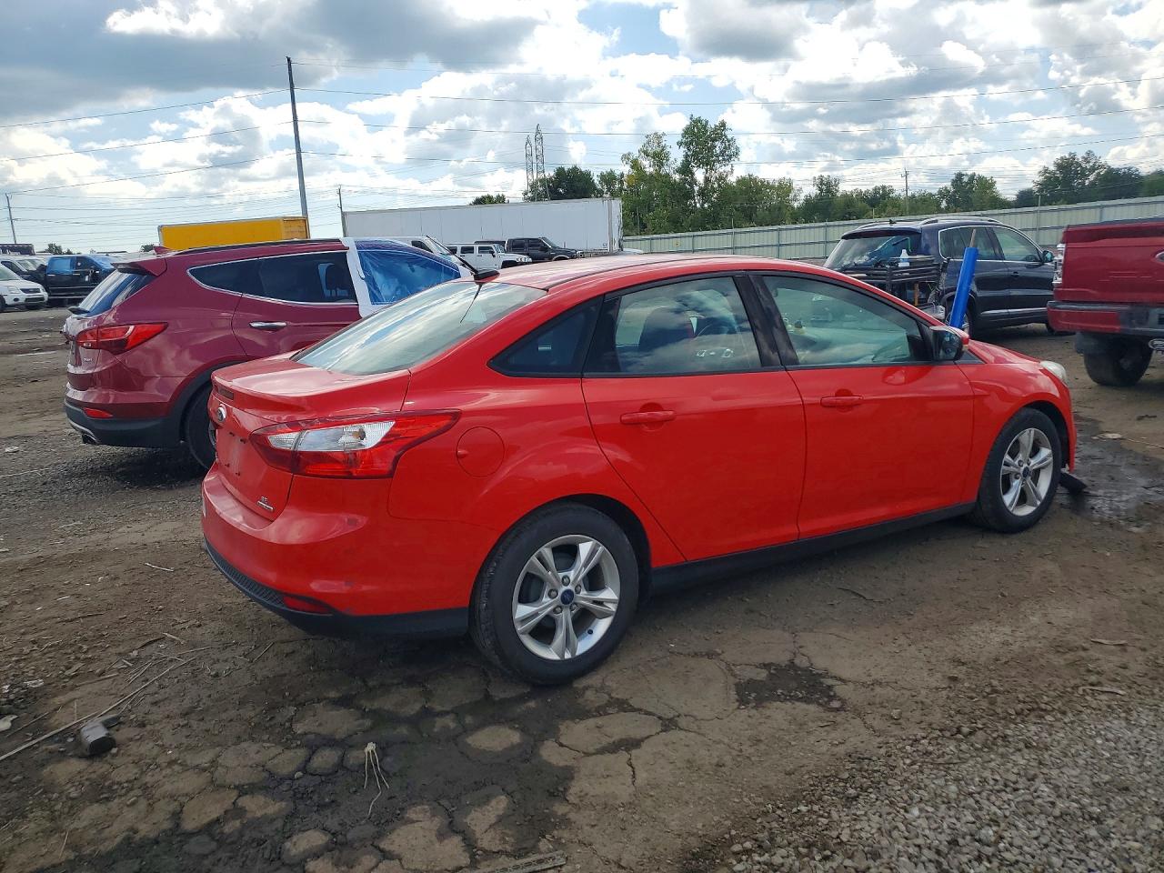 2013 Ford Focus Se Red vin: 1FADP3F22DL351297
