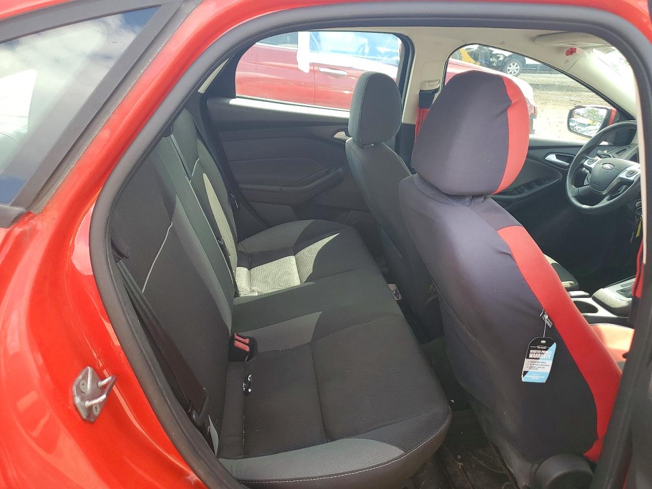 2013 Ford Focus Se Red vin: 1FADP3F22DL351297