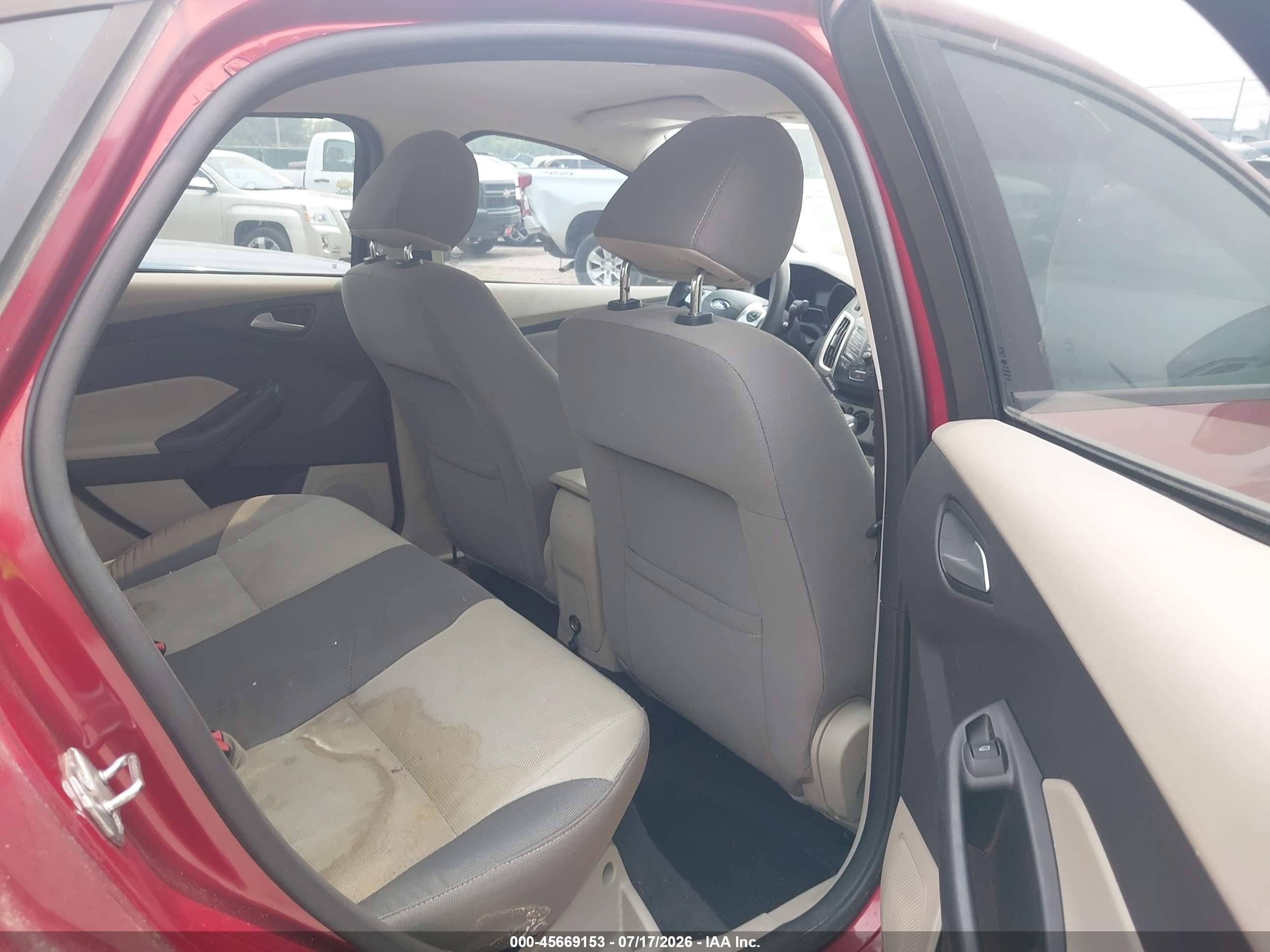 2013 Ford Focus Se Red vin: 1FADP3F22DL374336