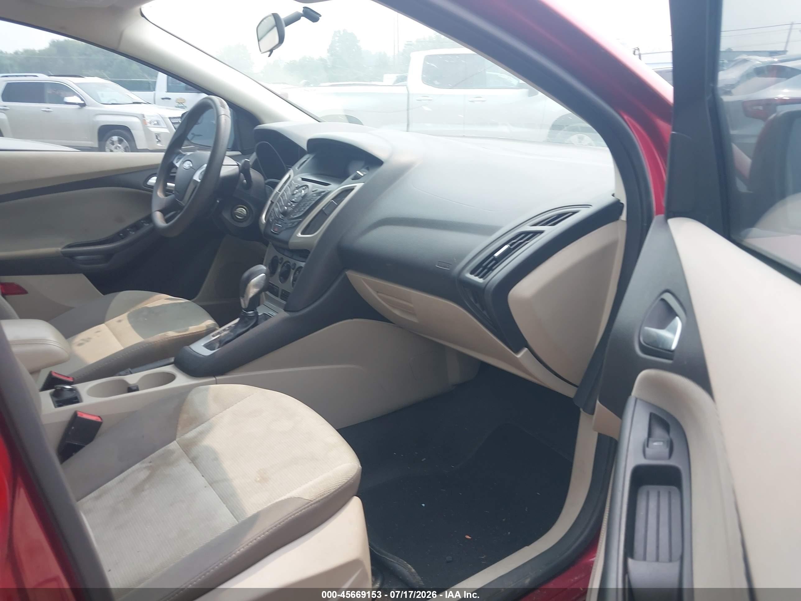 2013 Ford Focus Se Red vin: 1FADP3F22DL374336