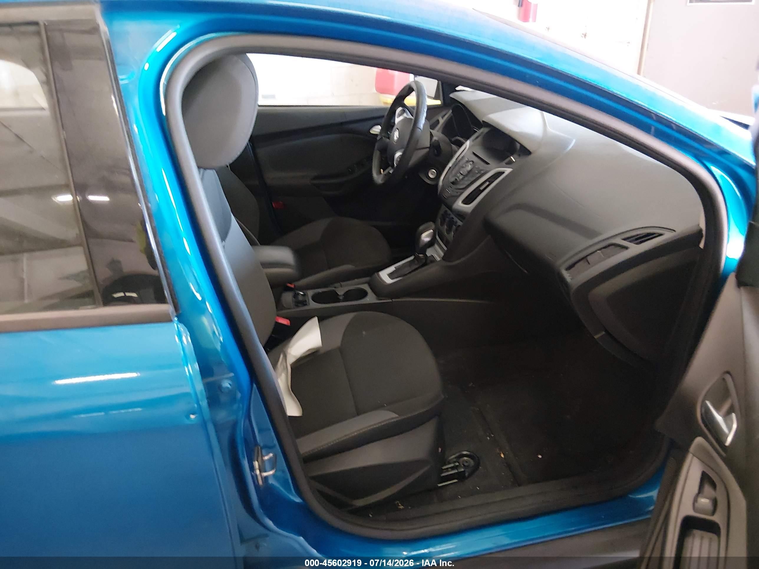 2013 Ford Focus Se Blue vin: 1FADP3F22DL381982