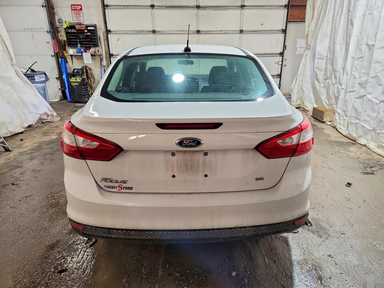2014 Ford Focus Se Белый vin: 1FADP3F22EL105920