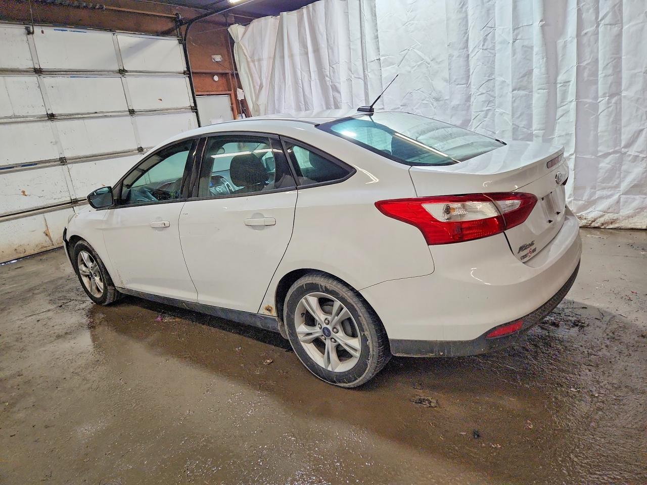2014 Ford Focus Se Белый vin: 1FADP3F22EL105920