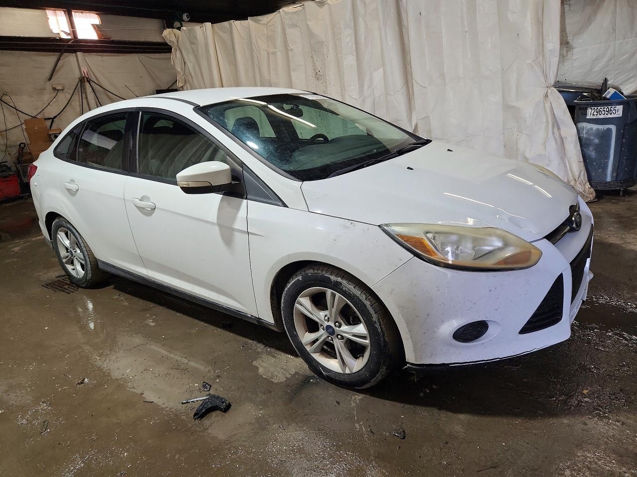 2014 Ford Focus Se Белый vin: 1FADP3F22EL105920