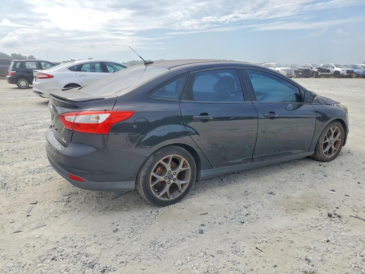 2014 Ford Focus Se Черный vin: 1FADP3F22EL114777