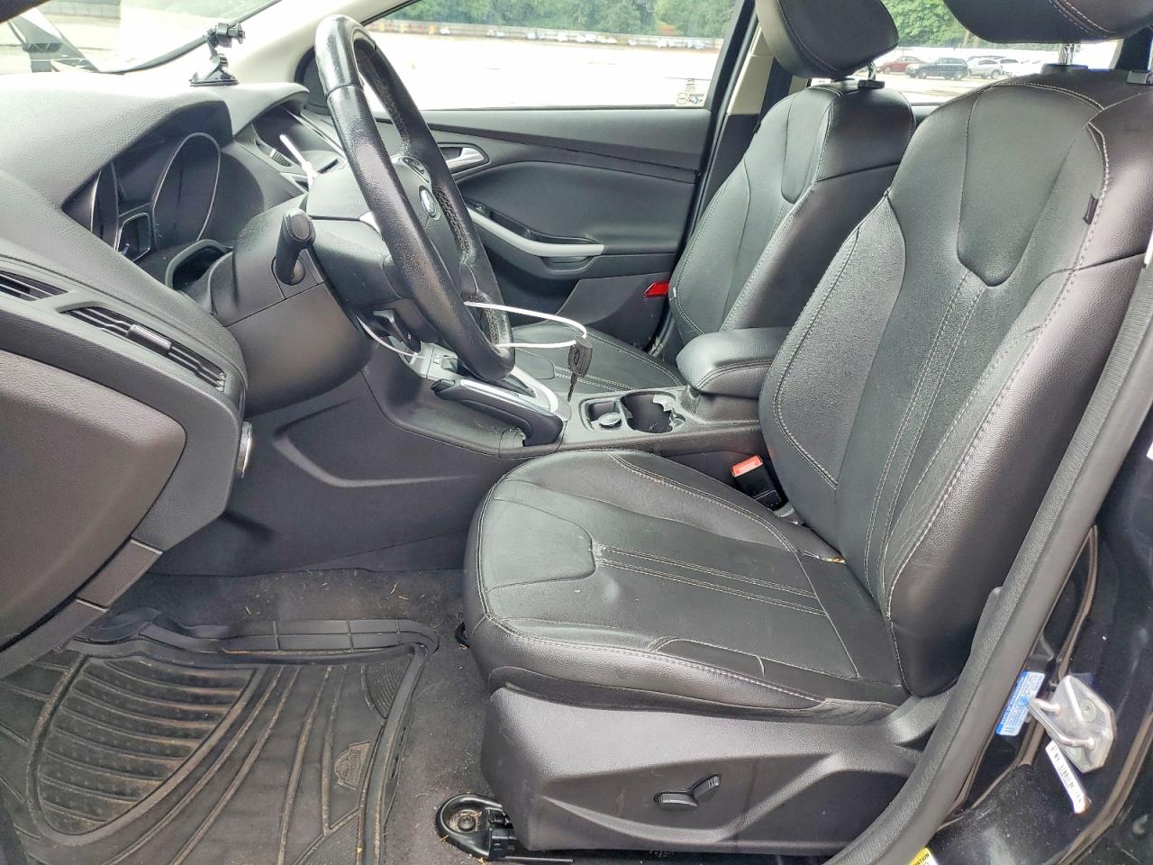 2014 Ford Focus Se Black vin: 1FADP3F22EL118330