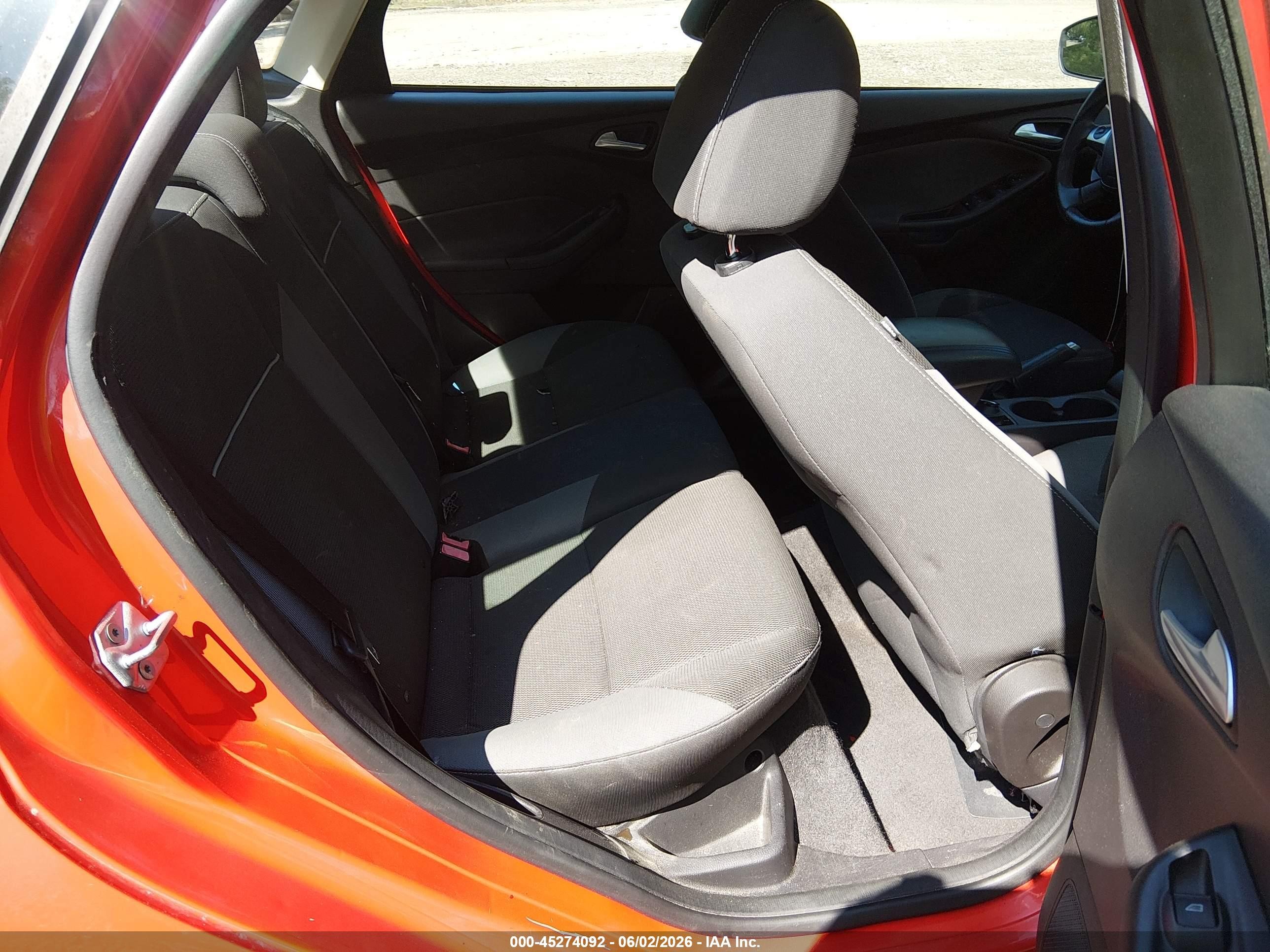 2014 Ford Focus Se Красный vin: 1FADP3F22EL119090