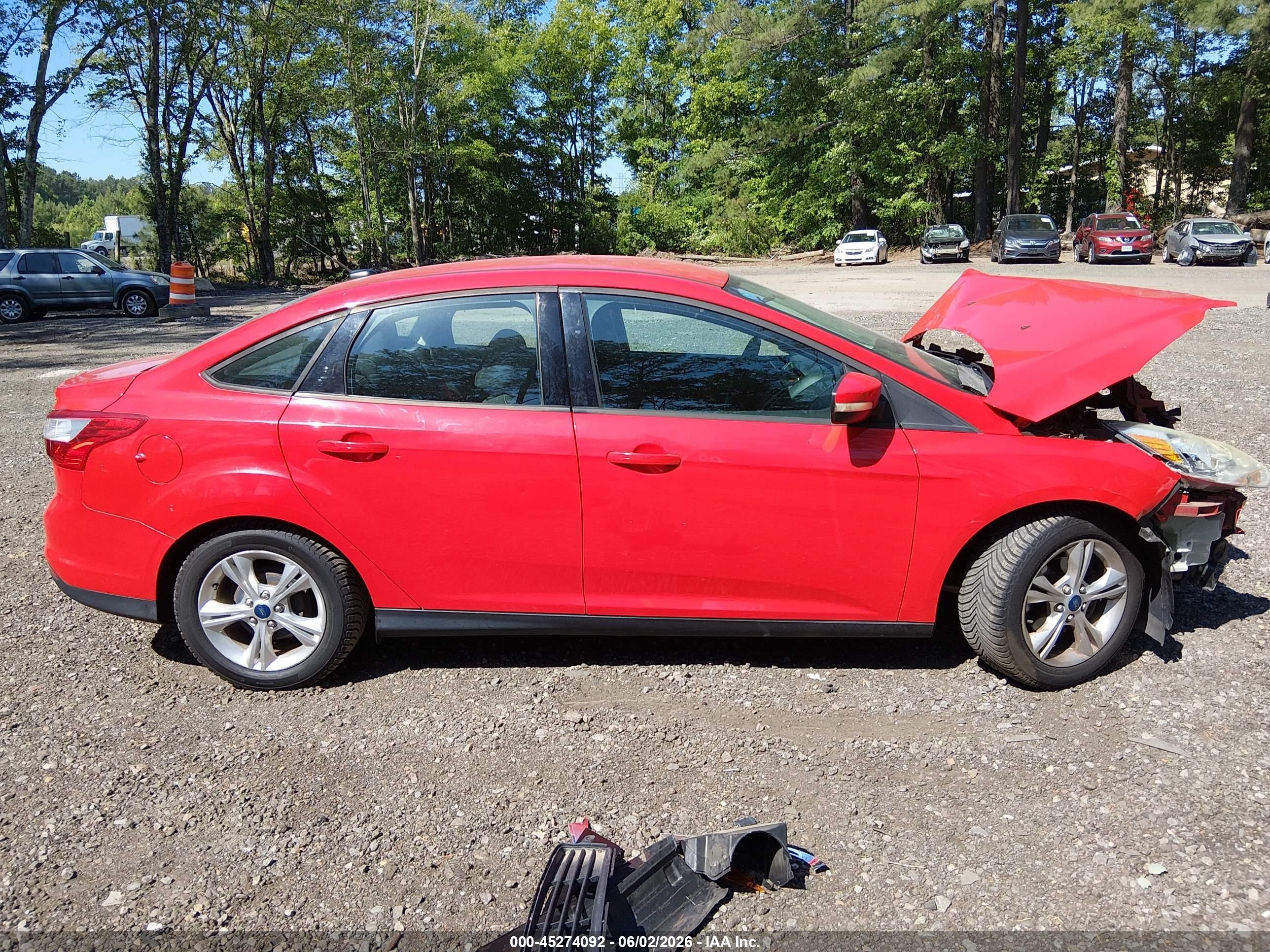 2014 Ford Focus Se Красный vin: 1FADP3F22EL119090