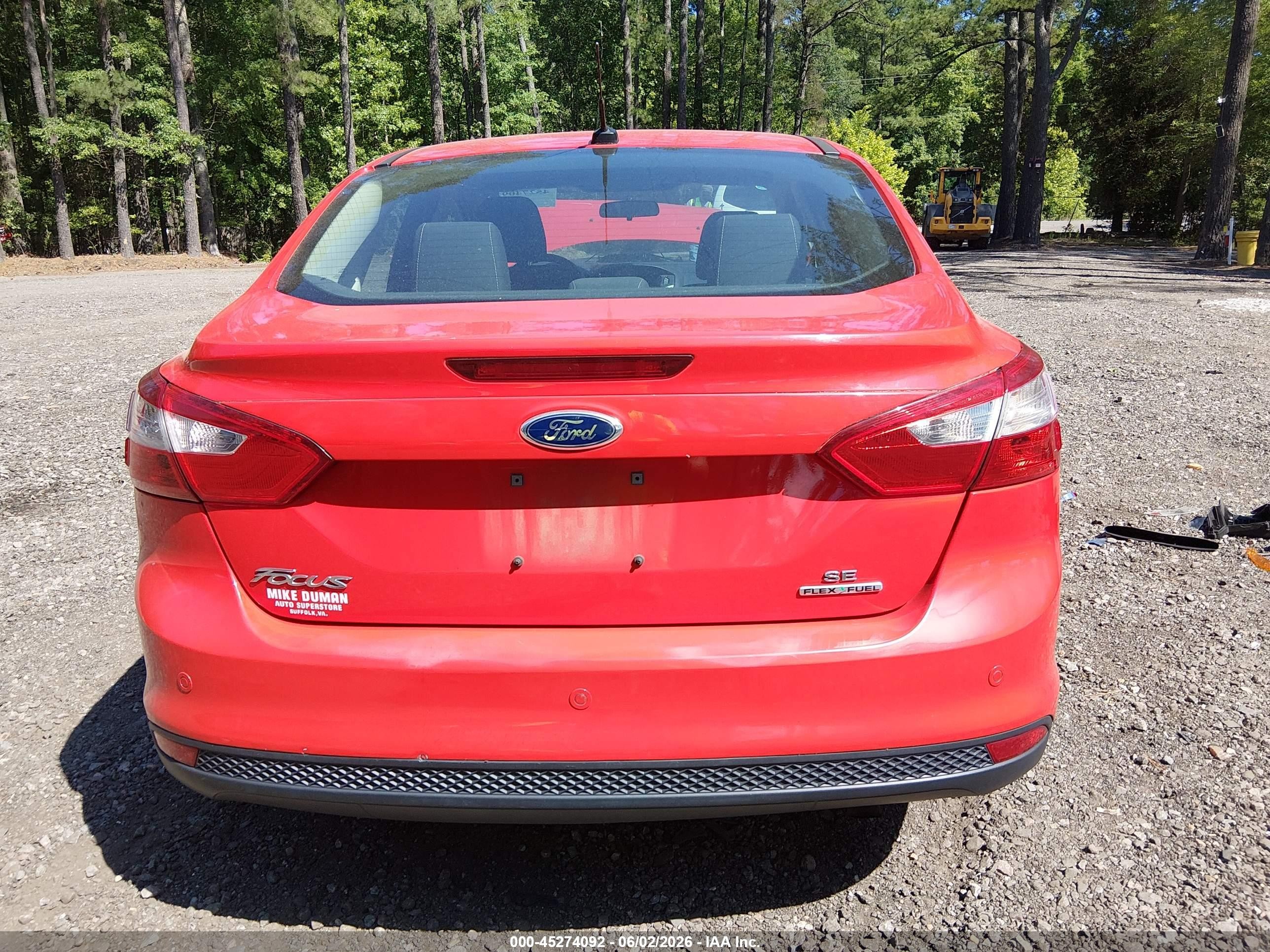 2014 Ford Focus Se Красный vin: 1FADP3F22EL119090