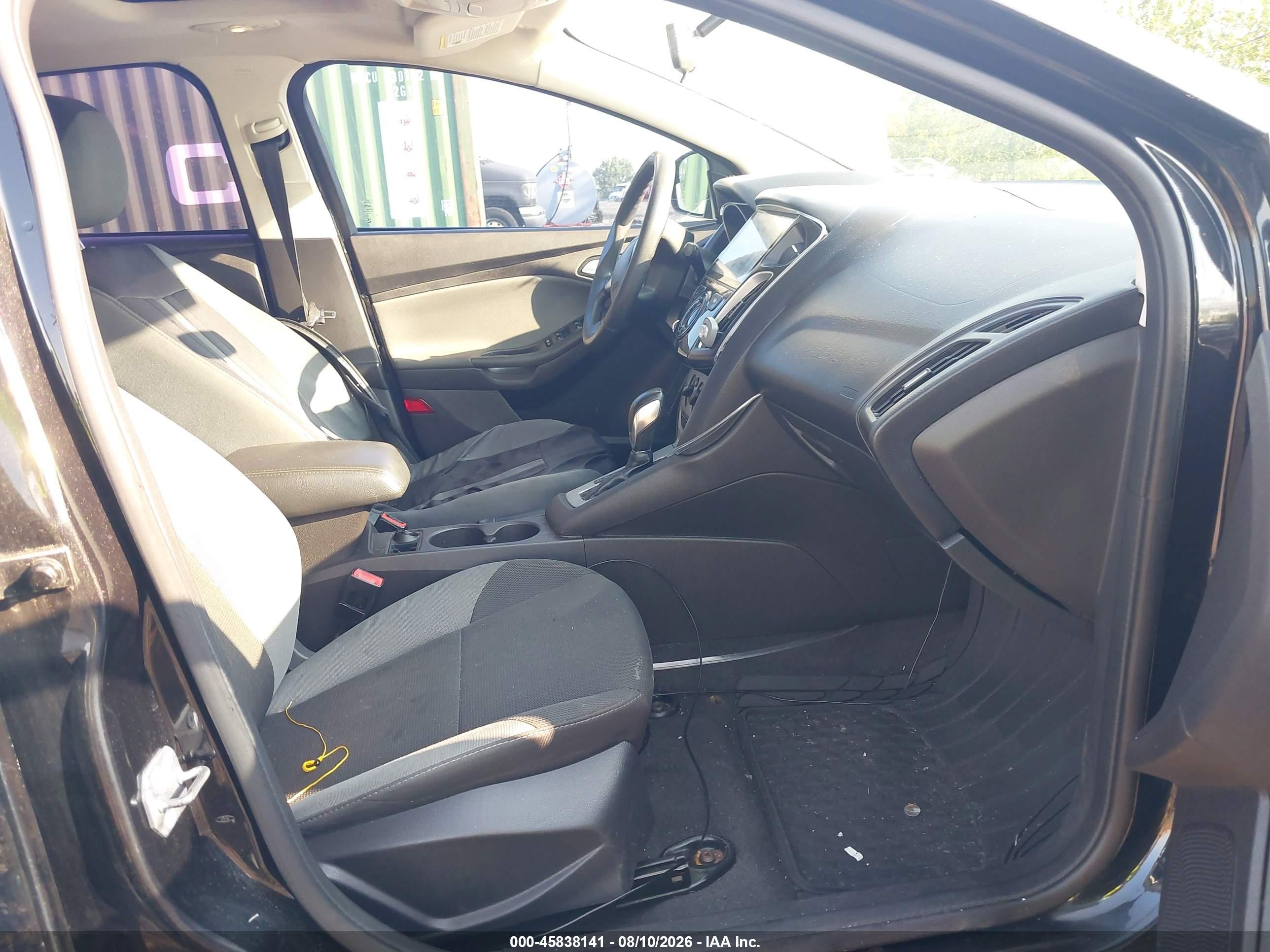 2014 Ford Focus Se Черный vin: 1FADP3F22EL153997