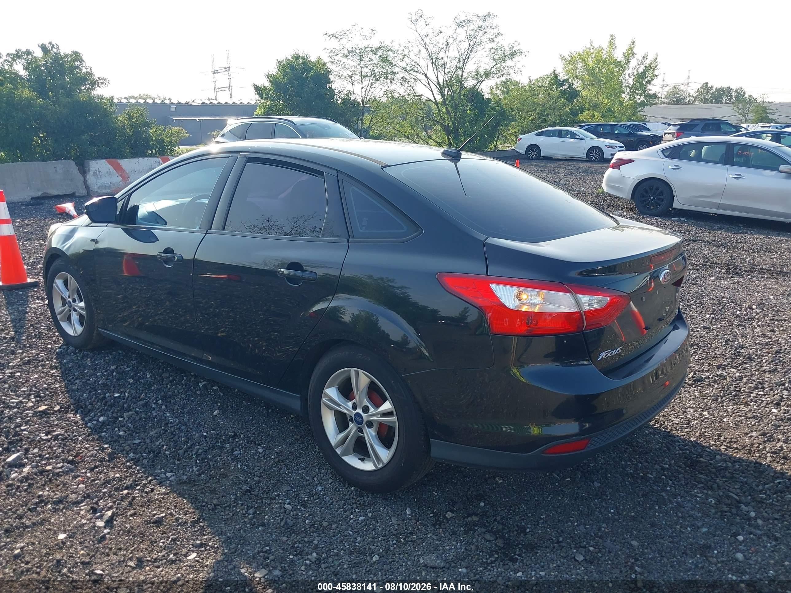 2014 Ford Focus Se Черный vin: 1FADP3F22EL153997