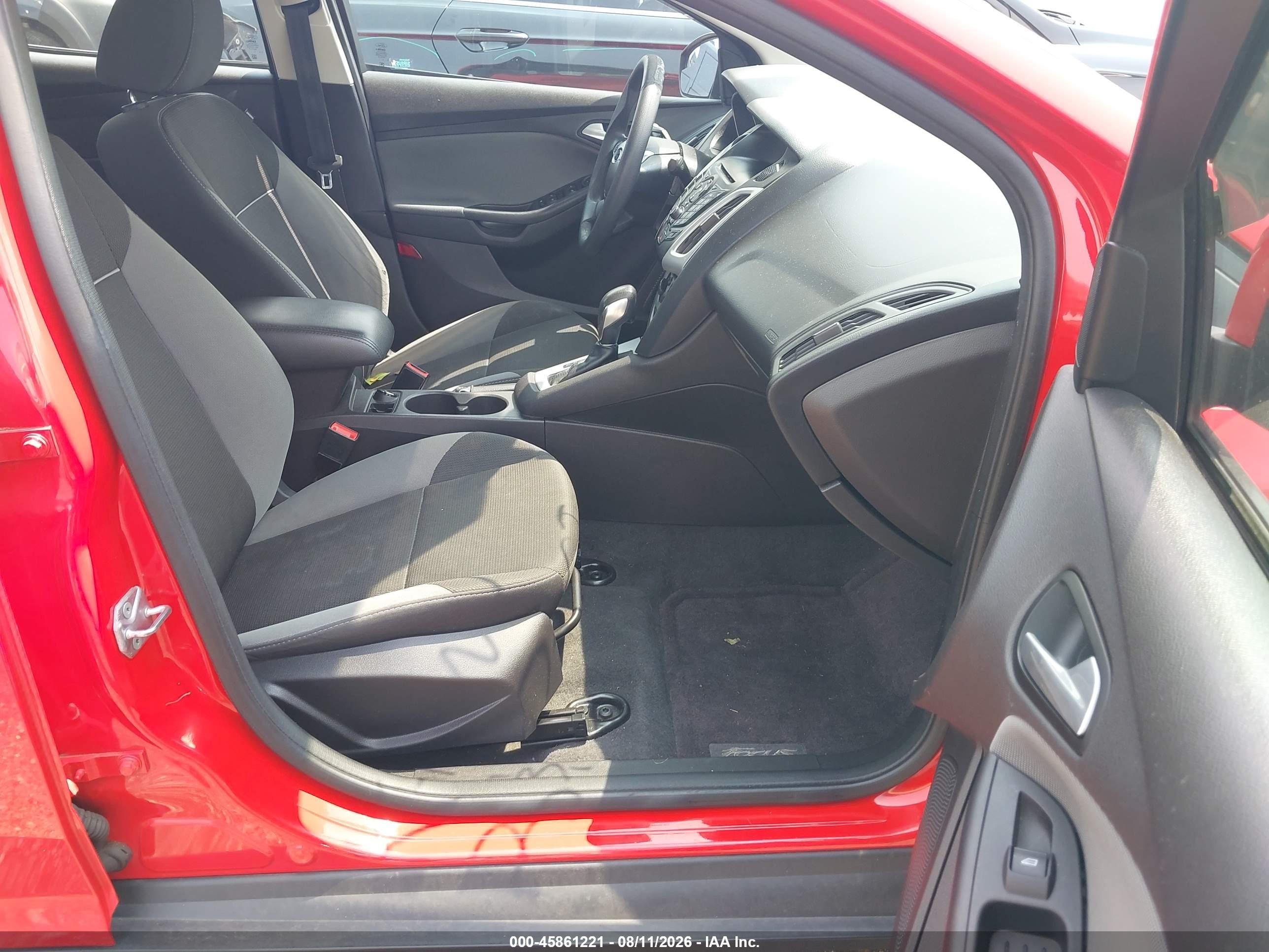 2014 Ford Focus Se Red vin: 1FADP3F22EL159086