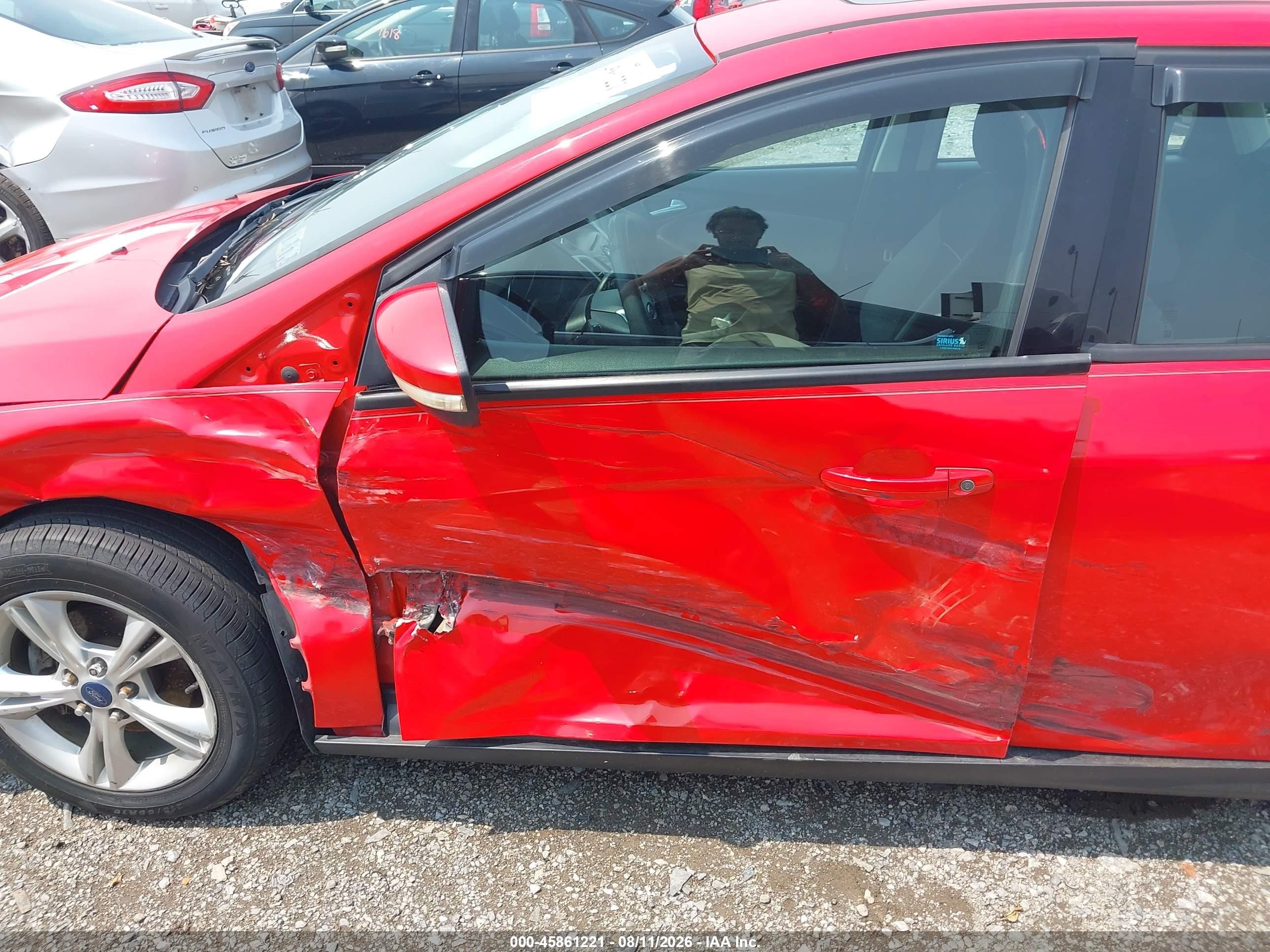 2014 Ford Focus Se Red vin: 1FADP3F22EL159086