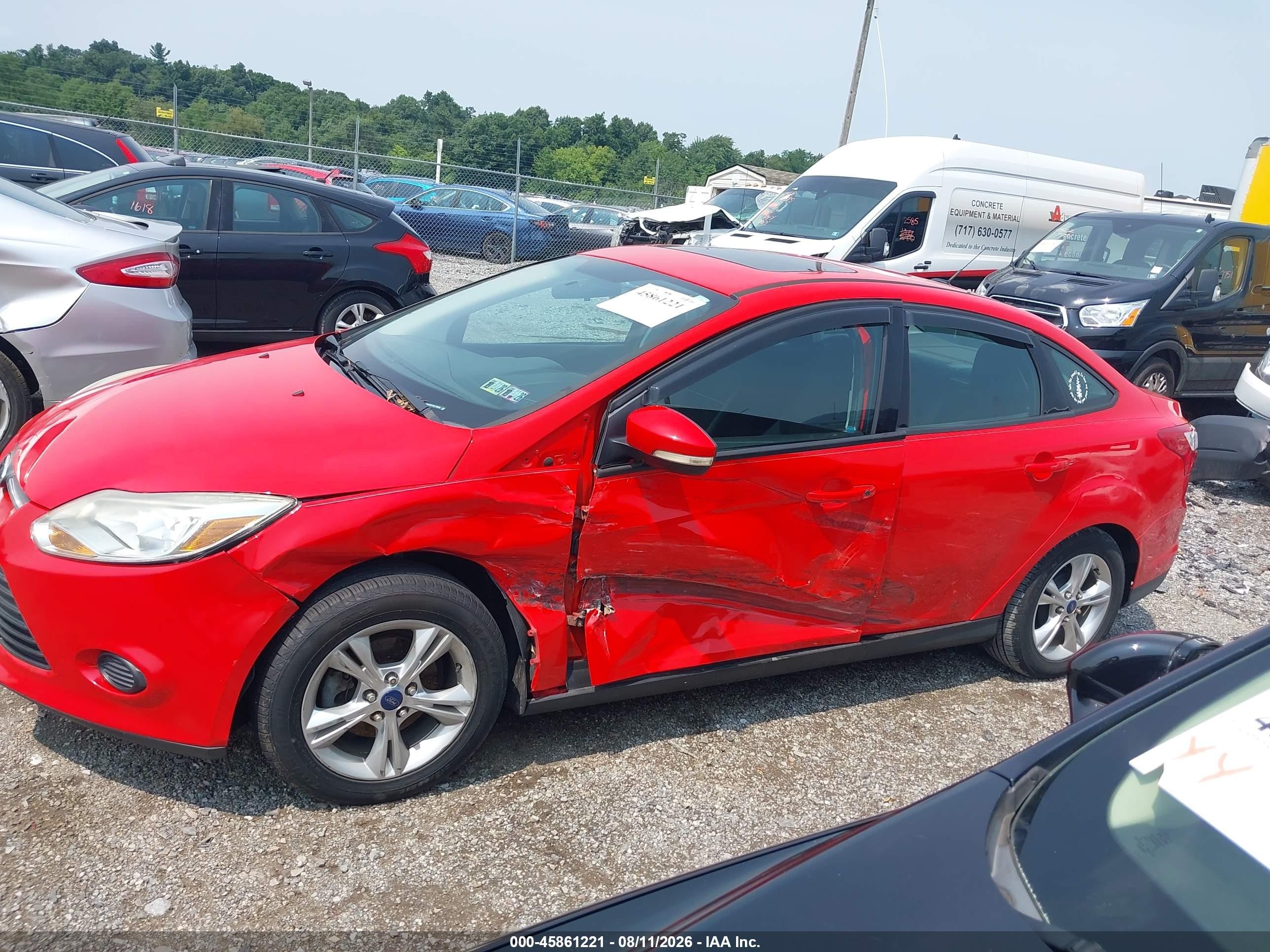 2014 Ford Focus Se Red vin: 1FADP3F22EL159086