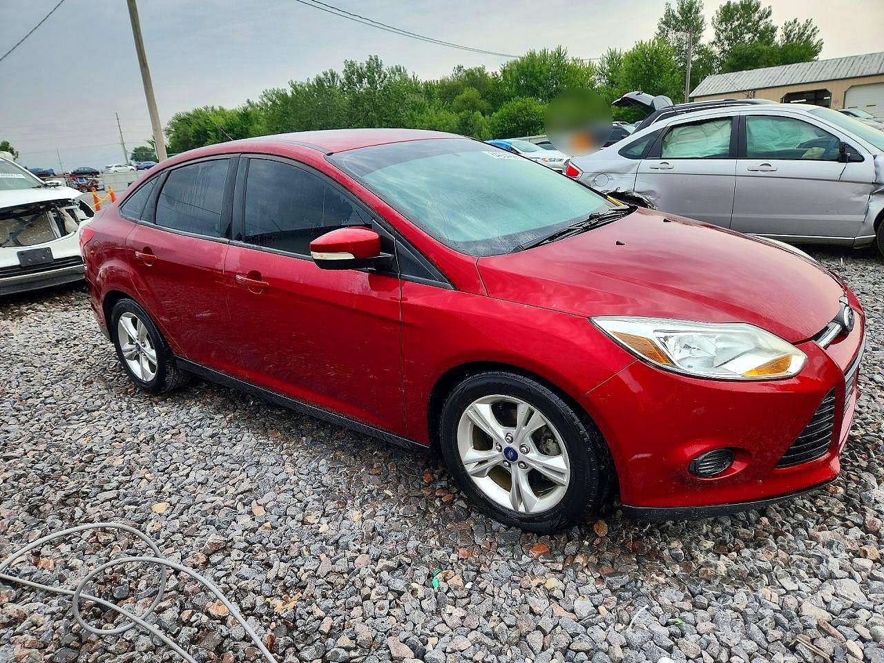 2014 Ford Focus Se Red vin: 1FADP3F22EL160321