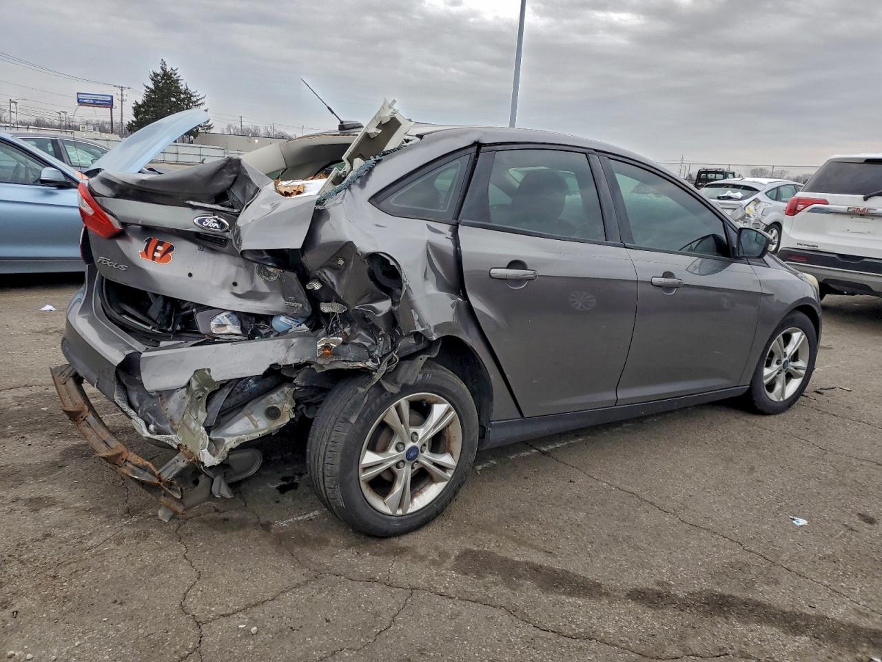 2014 Ford Focus Se Gray vin: 1FADP3F22EL165986