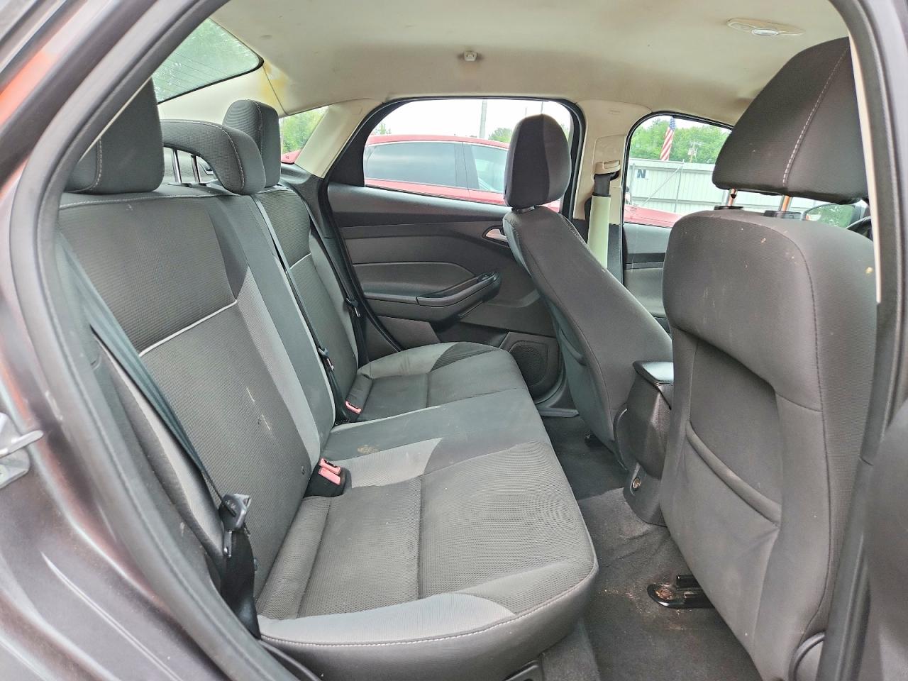 2014 Ford Focus Se Gray vin: 1FADP3F22EL178575