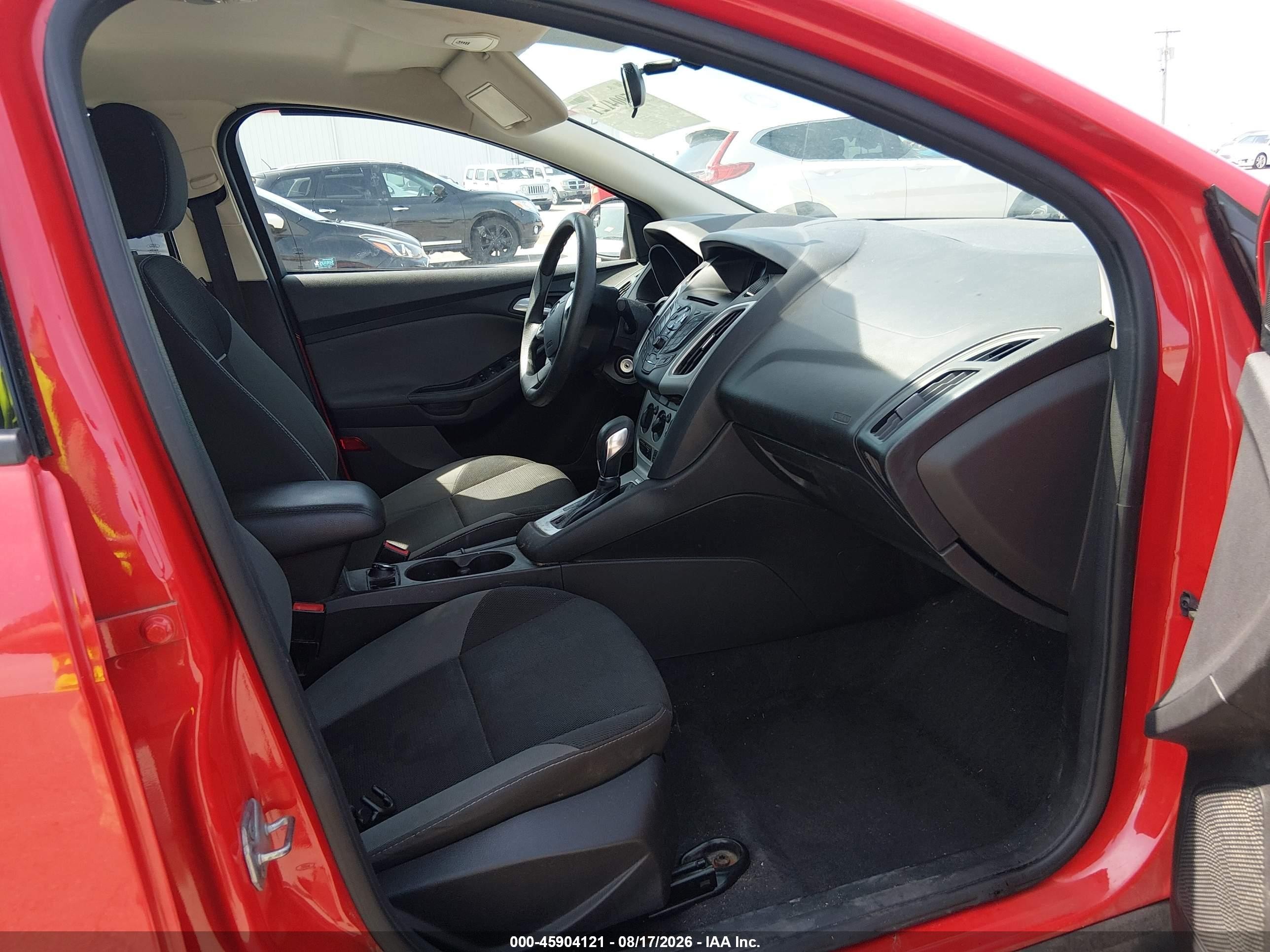 2014 Ford Focus Se Red vin: 1FADP3F22EL181590