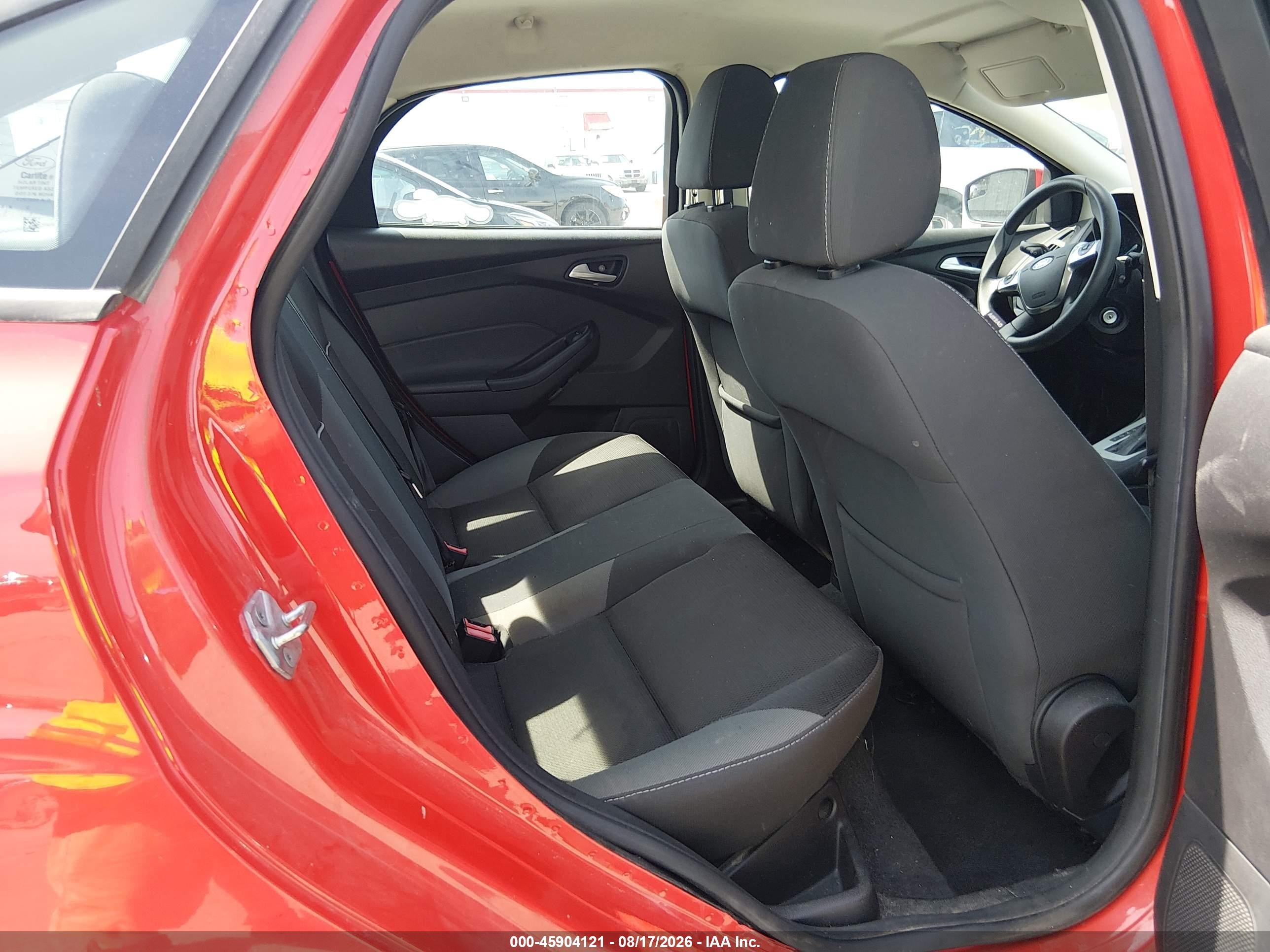 2014 Ford Focus Se Red vin: 1FADP3F22EL181590