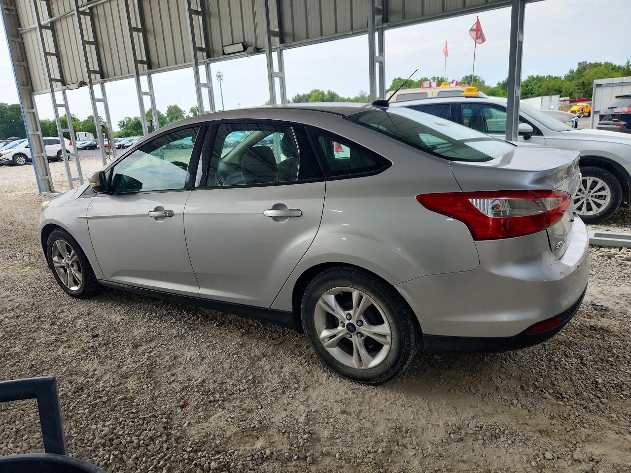 2014 Ford Focus Se Silver vin: 1FADP3F22EL184361