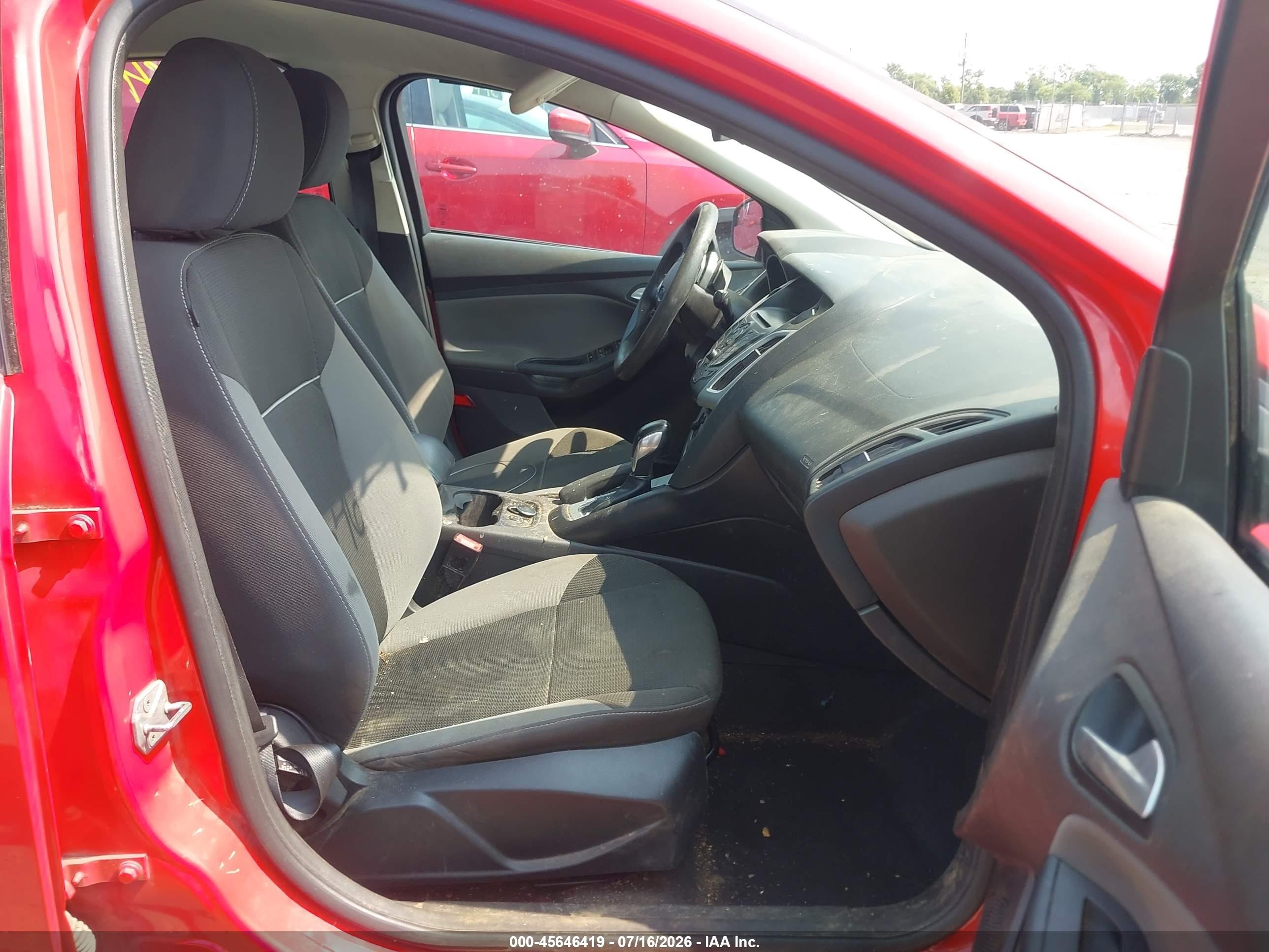 2014 Ford Focus Se Red vin: 1FADP3F22EL192122