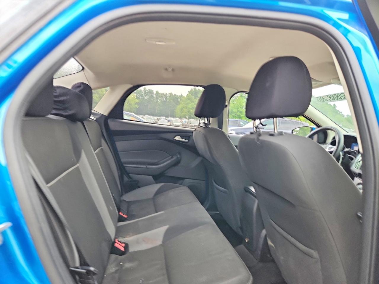 2014 Ford Focus Se Blue vin: 1FADP3F22EL201353