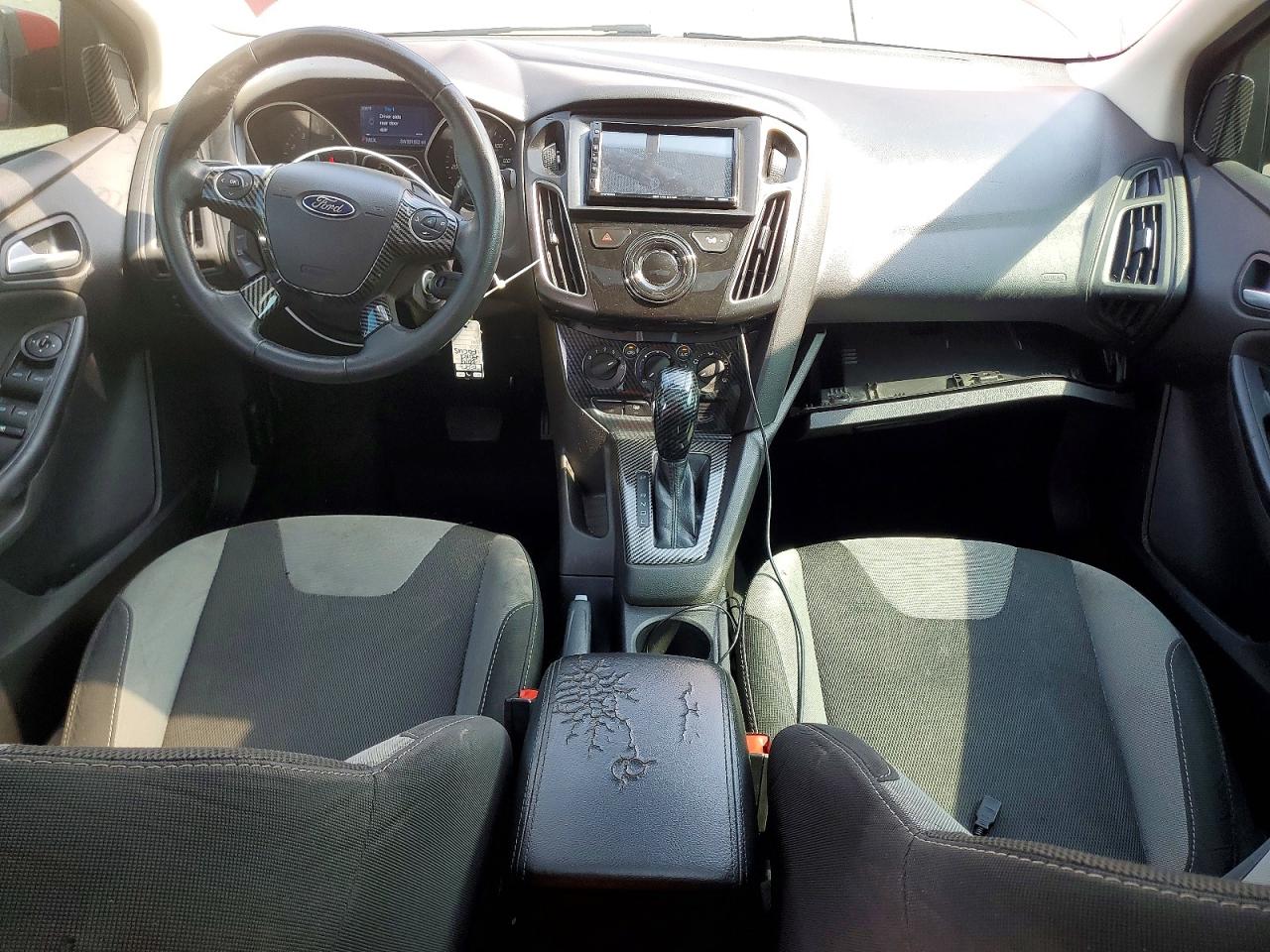 2014 Ford Focus Se Red vin: 1FADP3F22EL203944