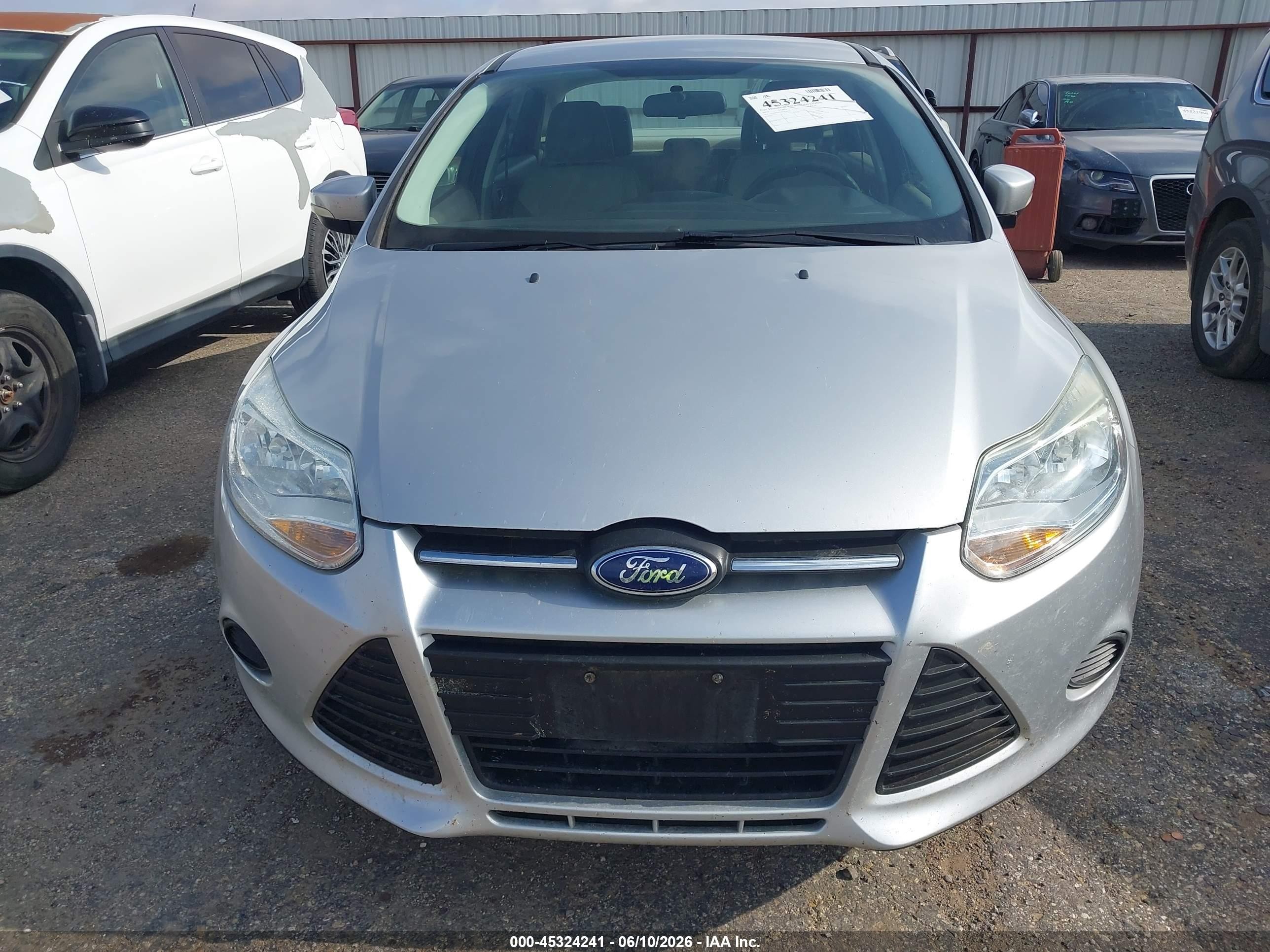 2014 Ford Focus Se Silver vin: 1FADP3F22EL218430