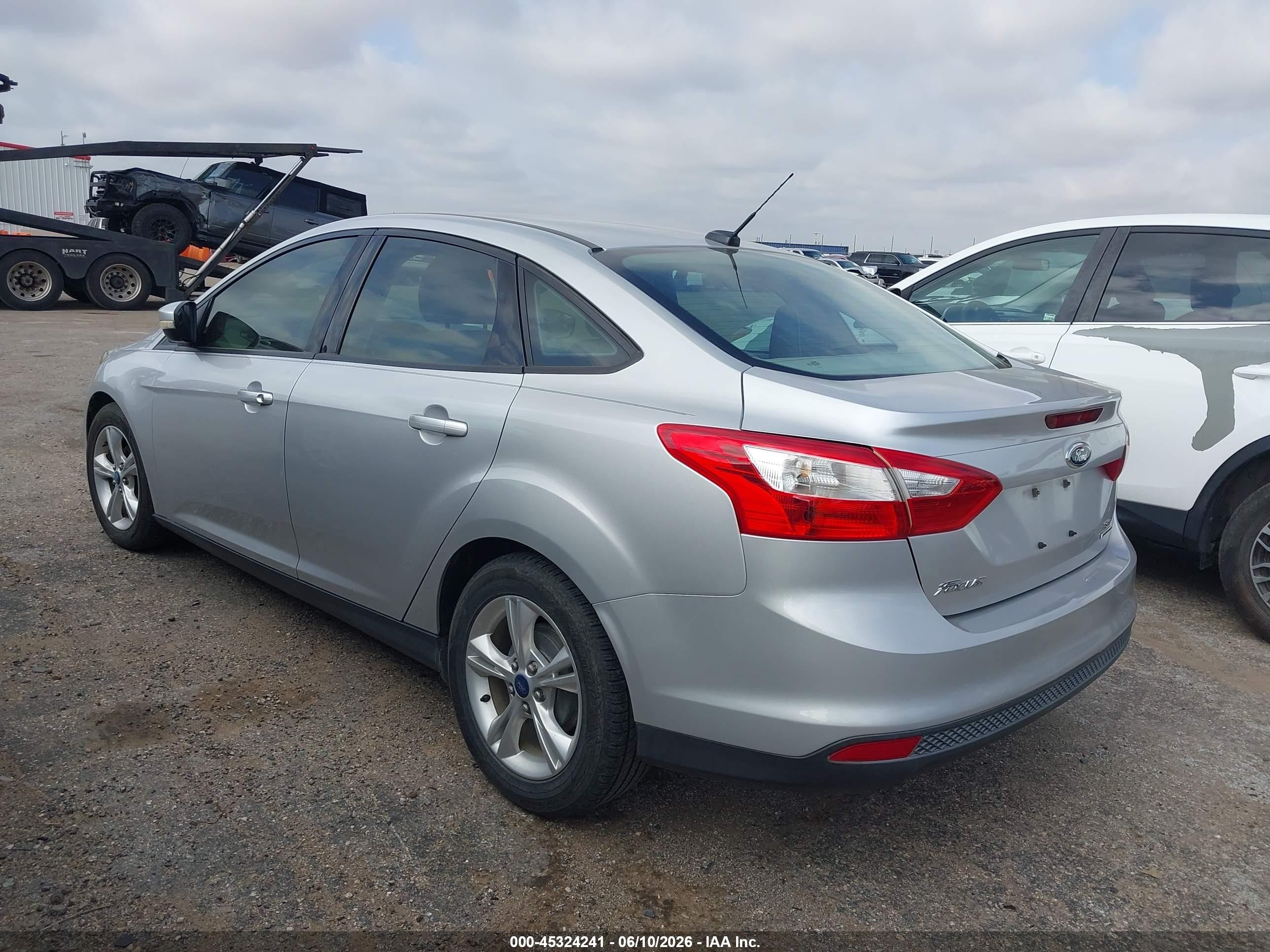 2014 Ford Focus Se Silver vin: 1FADP3F22EL218430