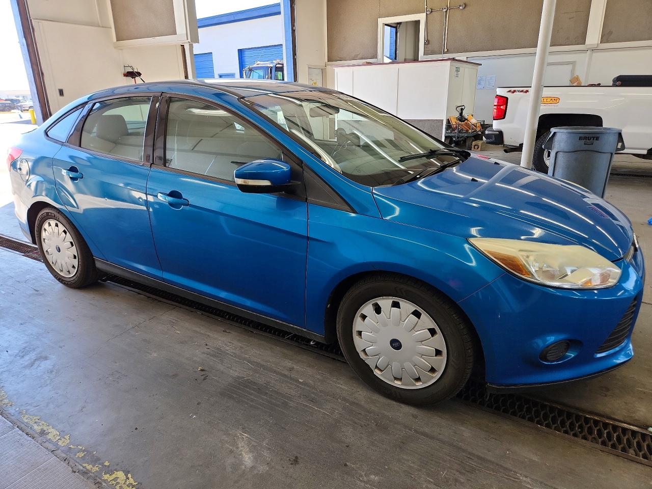 2014 Ford Focus Se Blue vin: 1FADP3F22EL219741