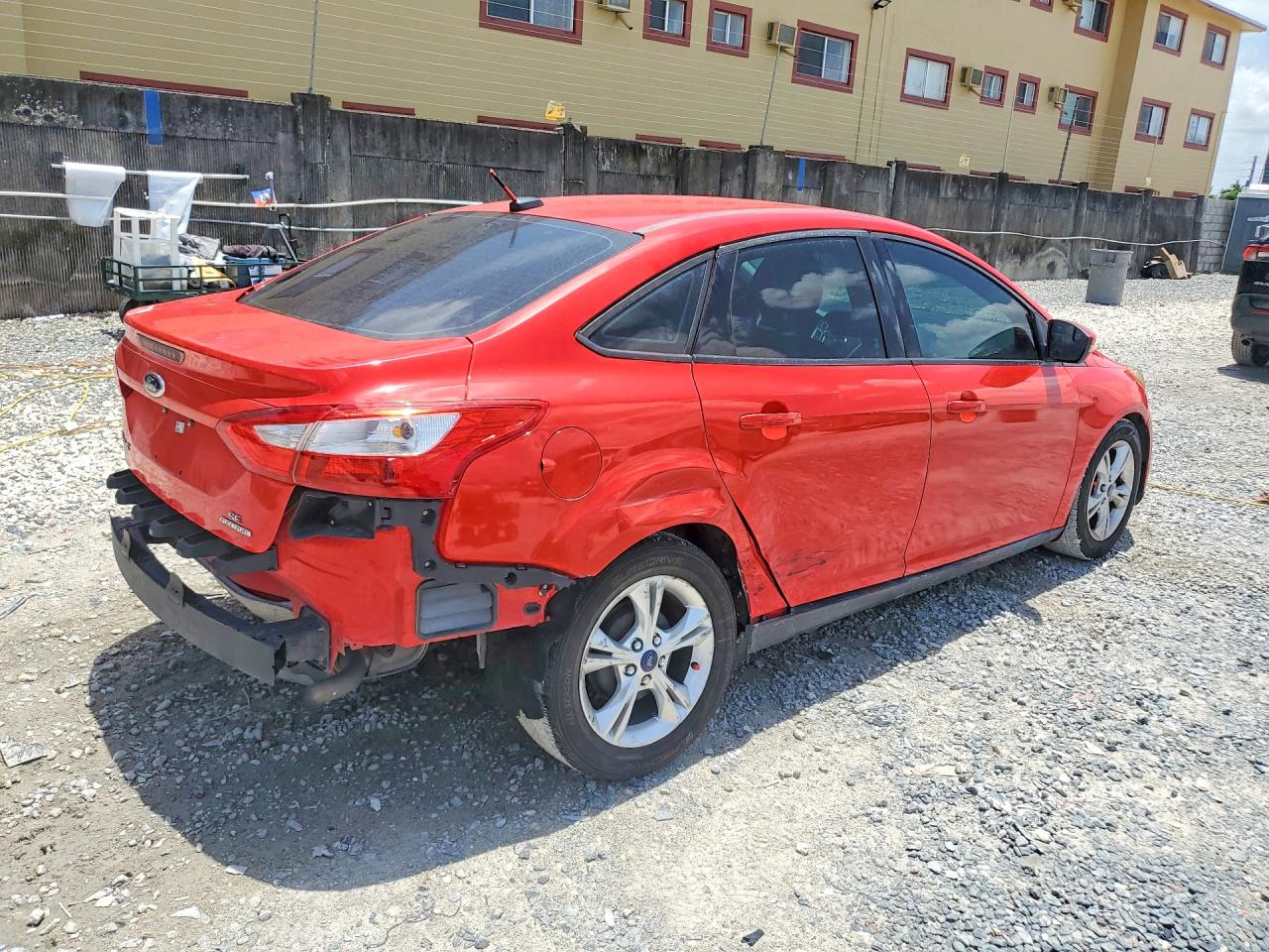 2014 Ford Focus Se Red vin: 1FADP3F22EL219898