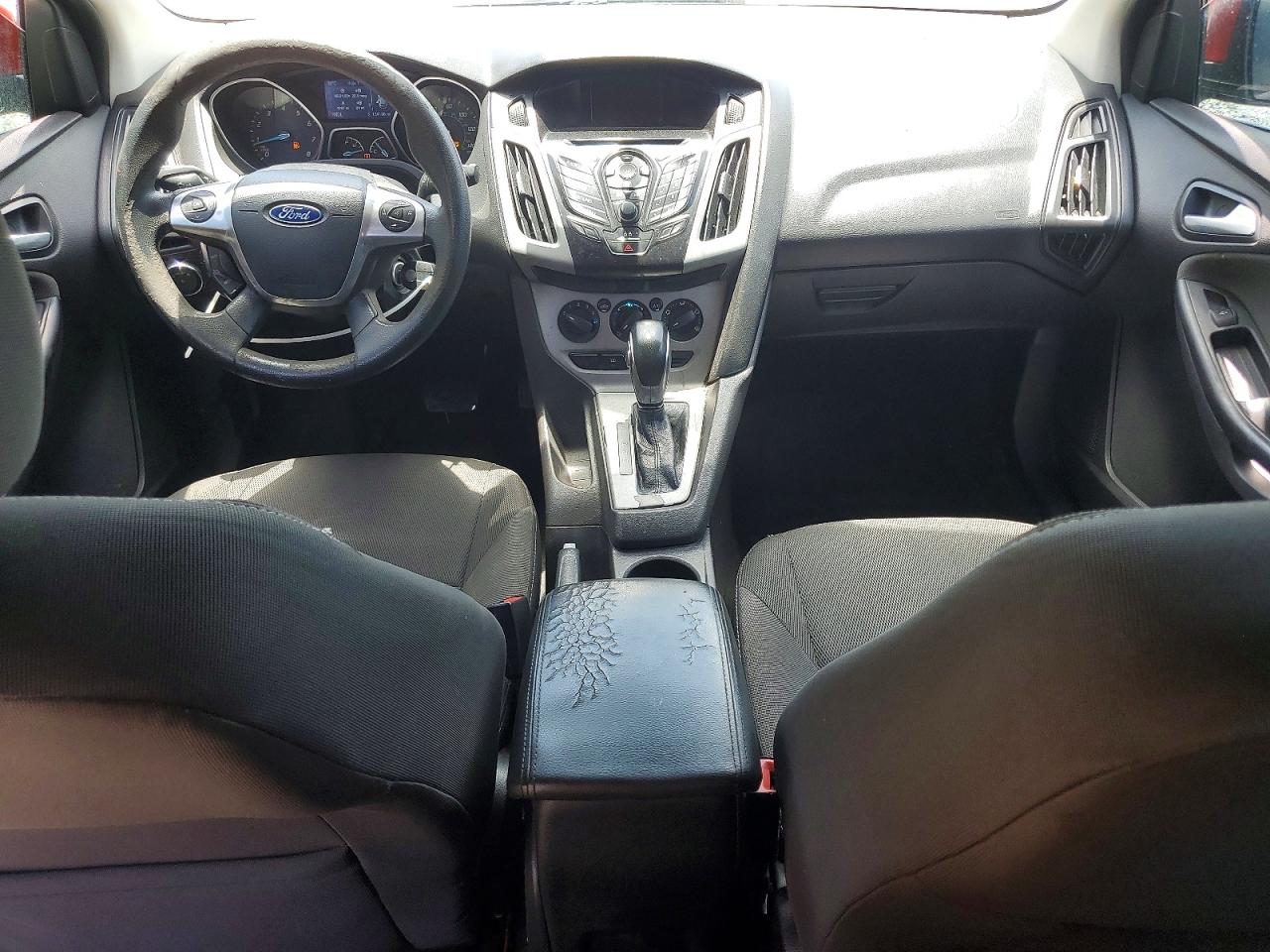 2014 Ford Focus Se Red vin: 1FADP3F22EL219898