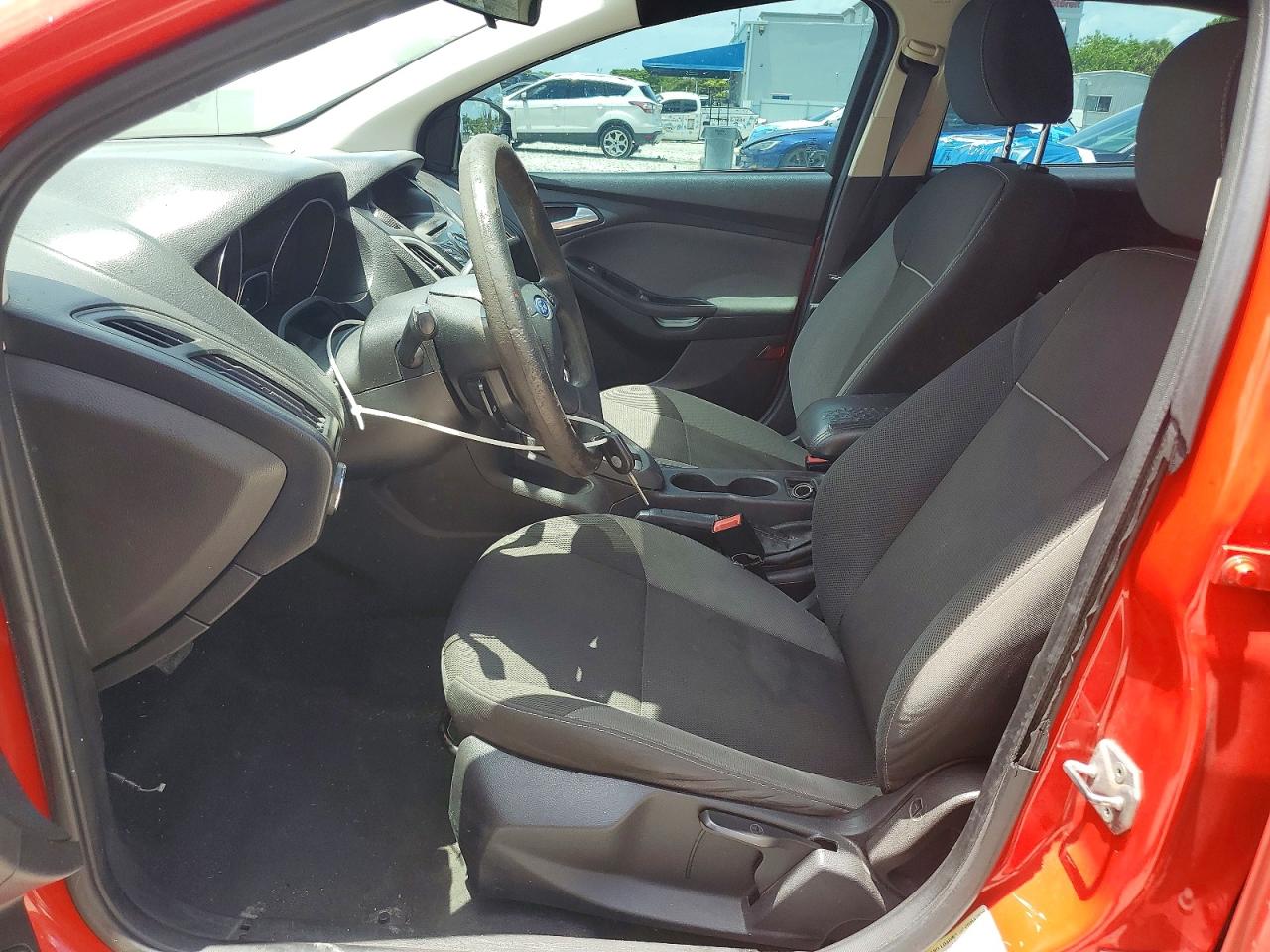 2014 Ford Focus Se Red vin: 1FADP3F22EL219898