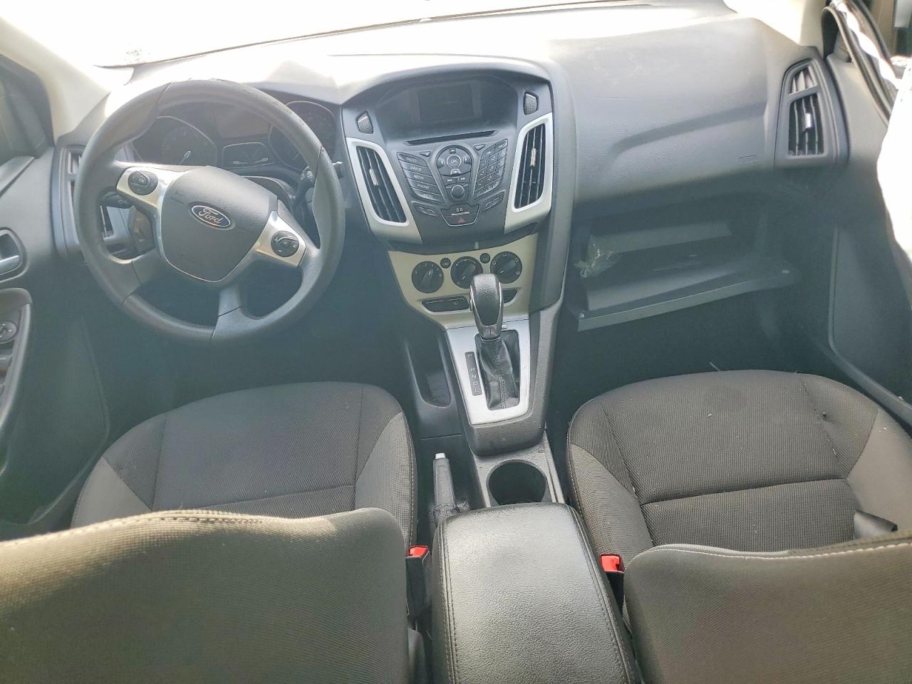 2014 Ford Focus Se Silver vin: 1FADP3F22EL221747