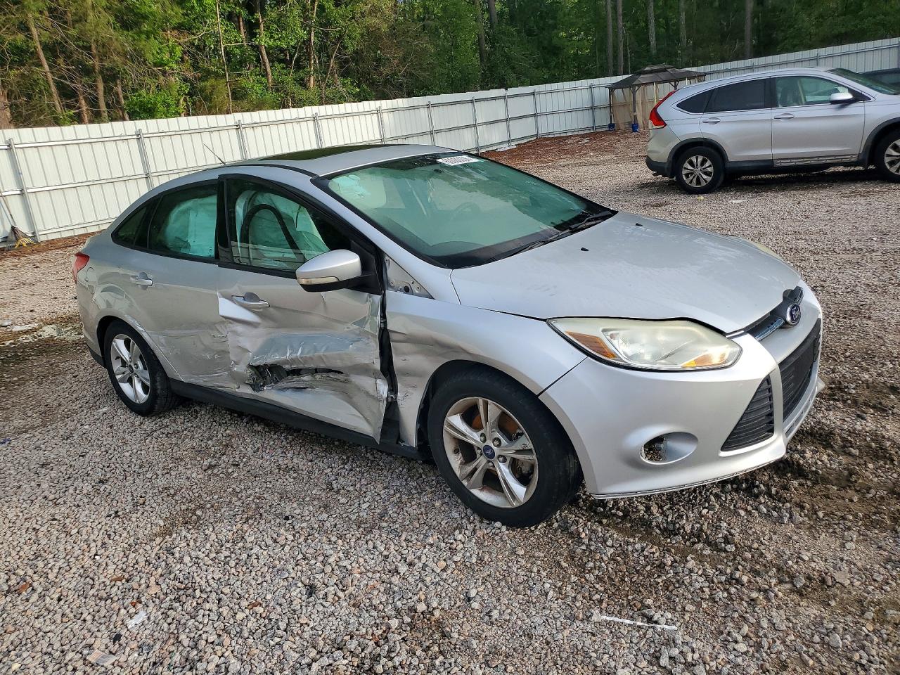 2014 Ford Focus Se Silver vin: 1FADP3F22EL221747