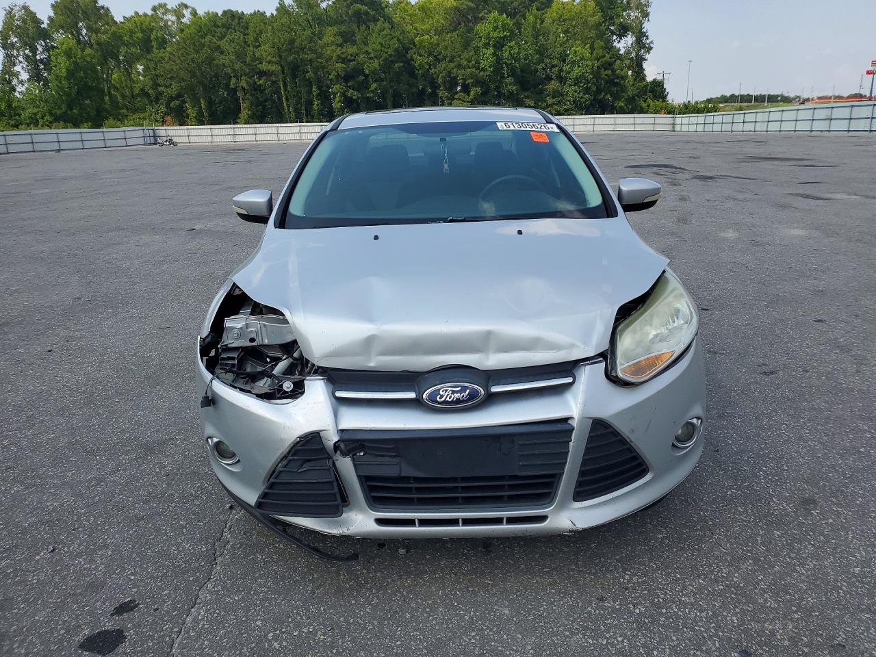 2014 Ford Focus Se Серебряный vin: 1FADP3F22EL227080