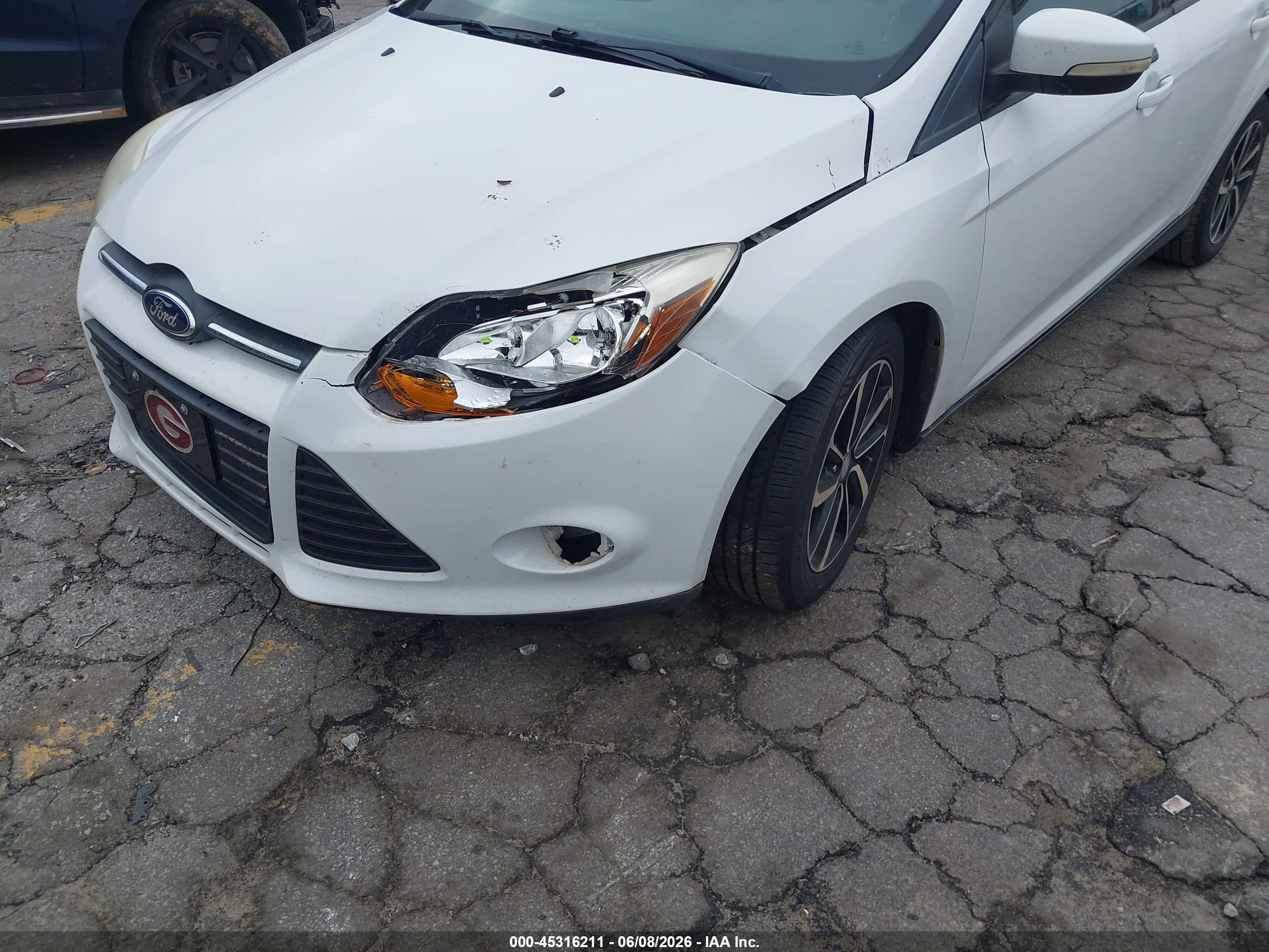 2014 Ford Focus Se White vin: 1FADP3F22EL243845