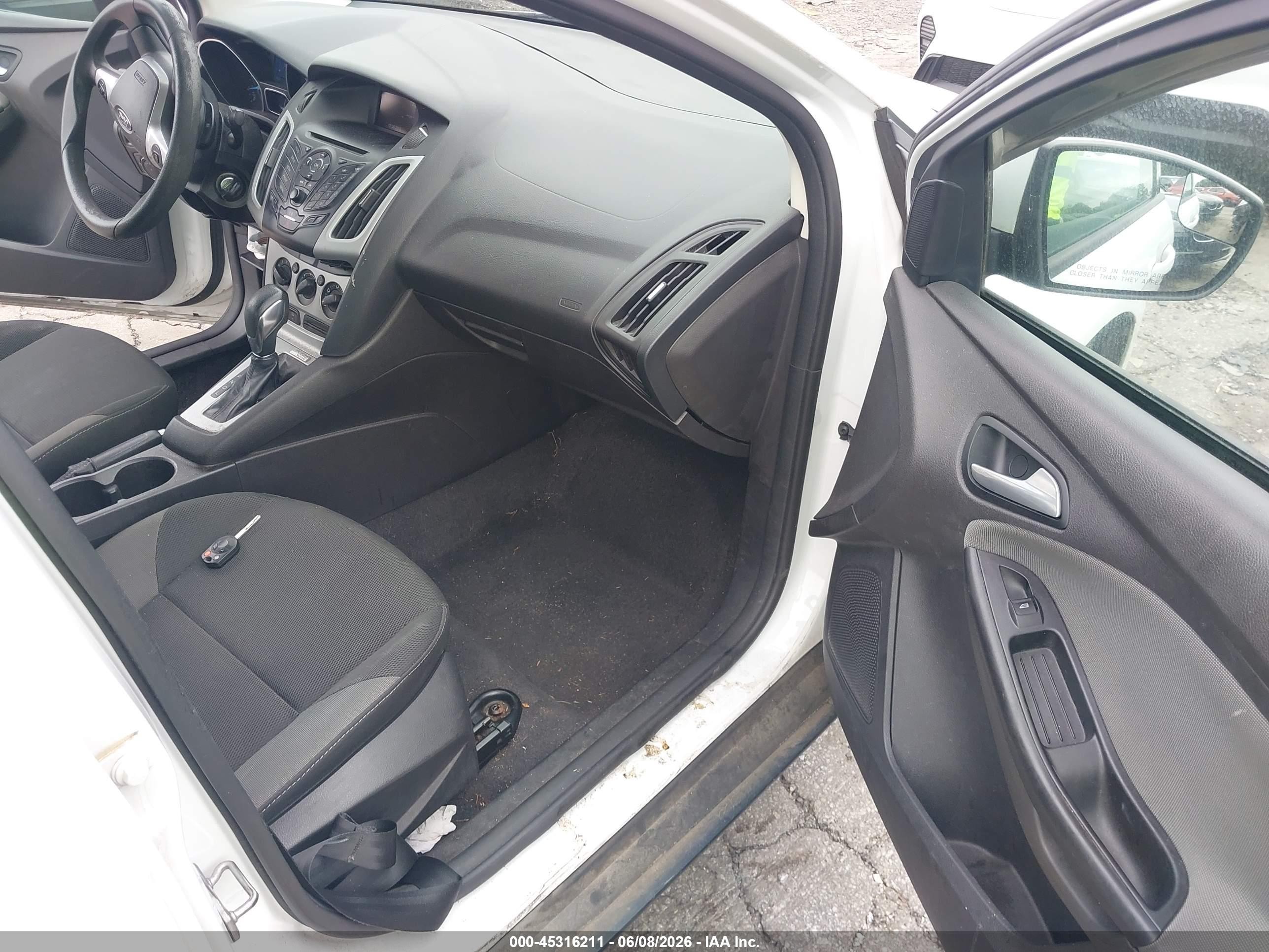 2014 Ford Focus Se White vin: 1FADP3F22EL243845