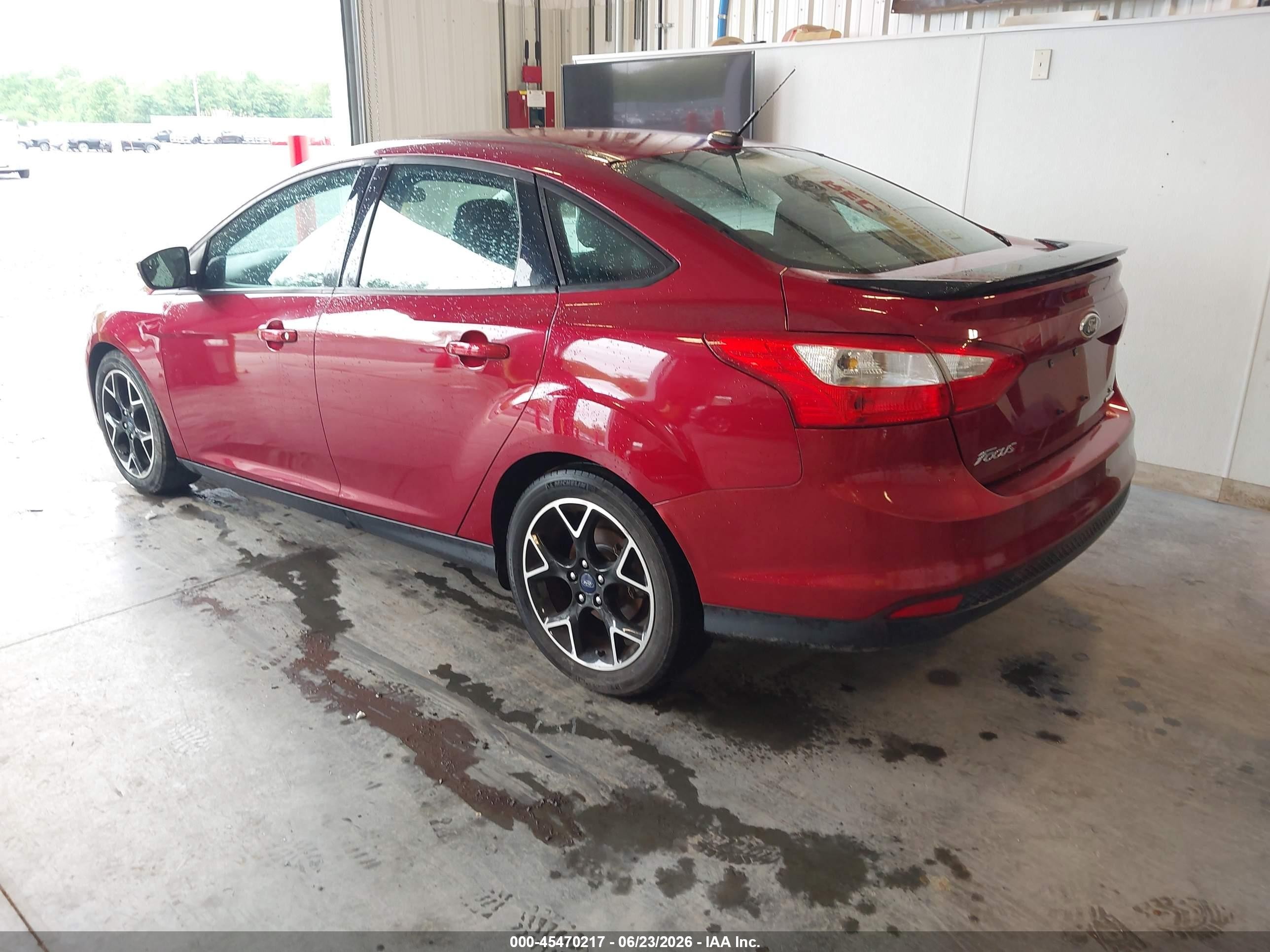2014 Ford Focus Se Red vin: 1FADP3F22EL244509