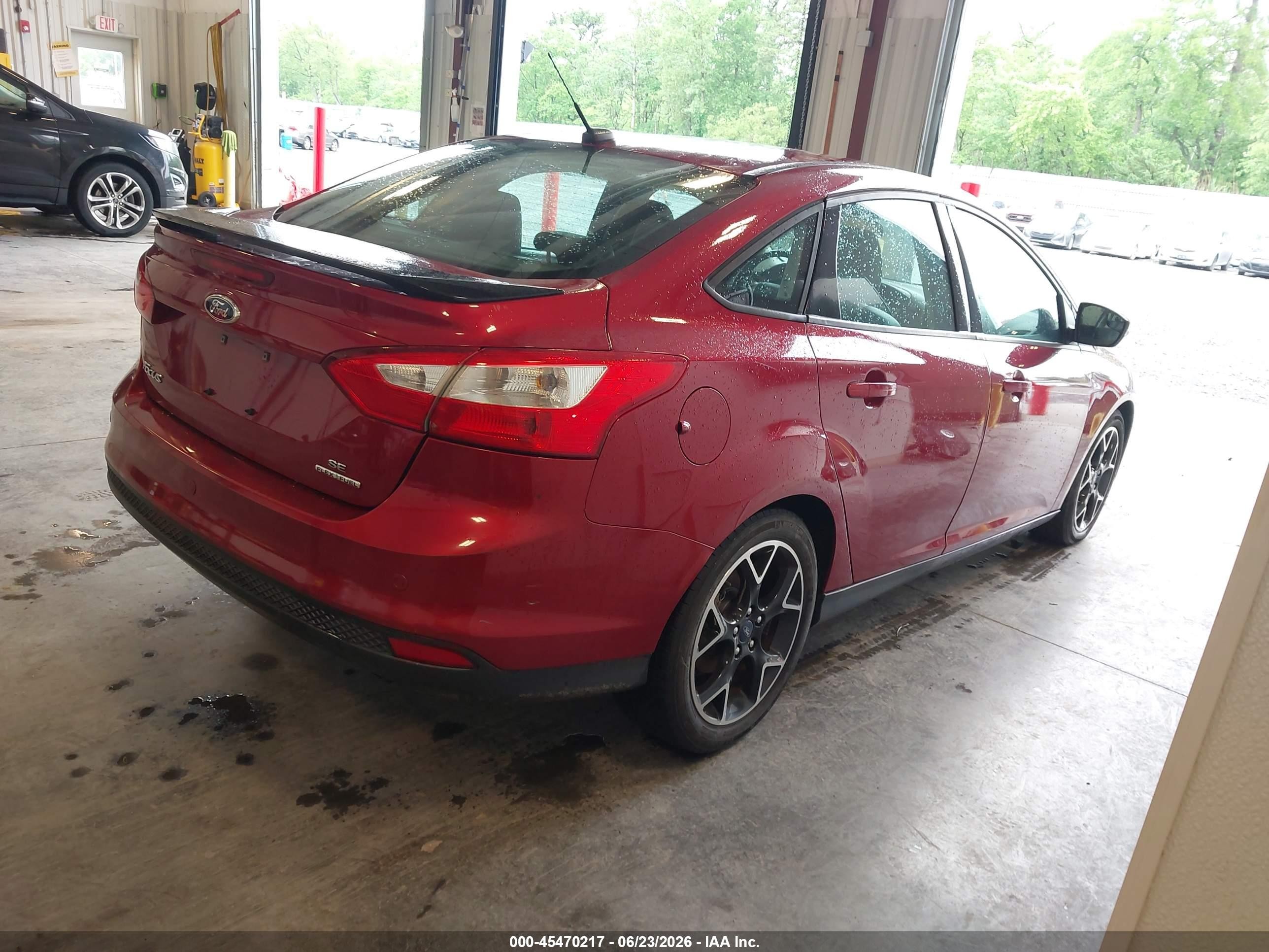 2014 Ford Focus Se Red vin: 1FADP3F22EL244509